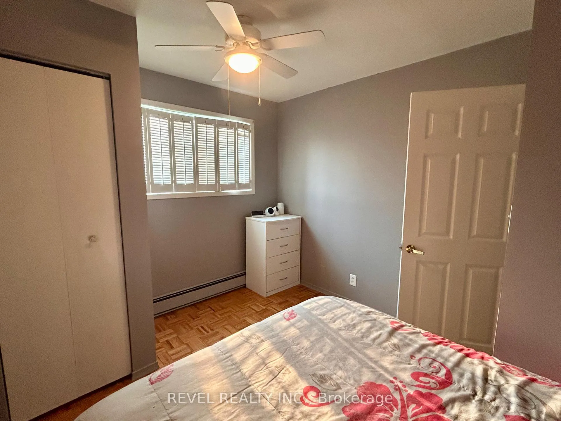 Photo 19 of 446 Eleventh Avenue, Cochrane — HOMEH