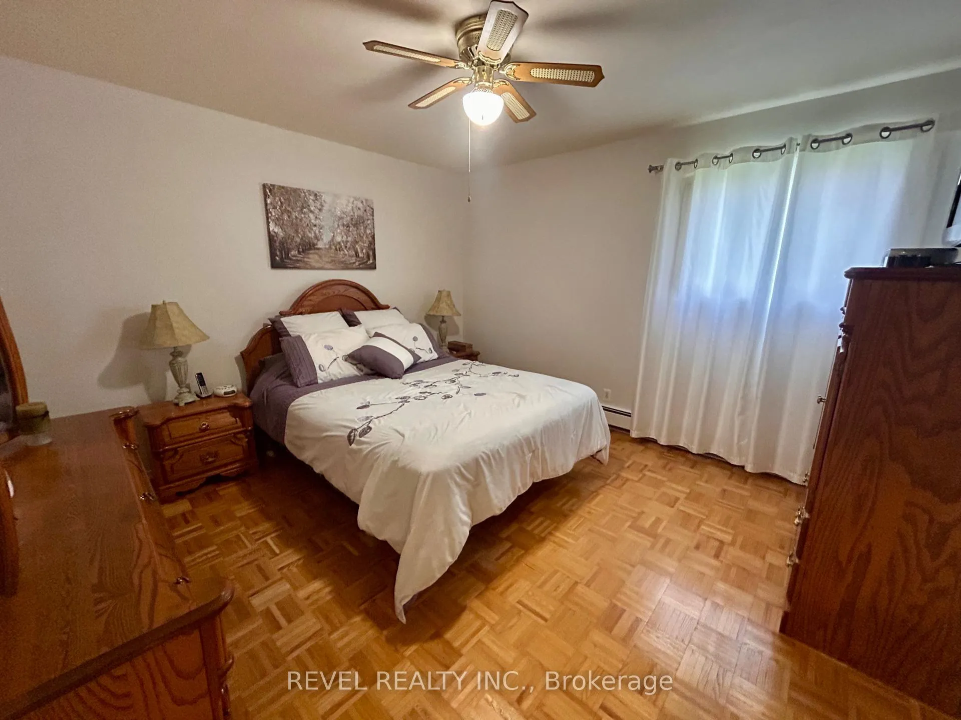 Photo 23 of 446 Eleventh Avenue, Cochrane — HOMEH