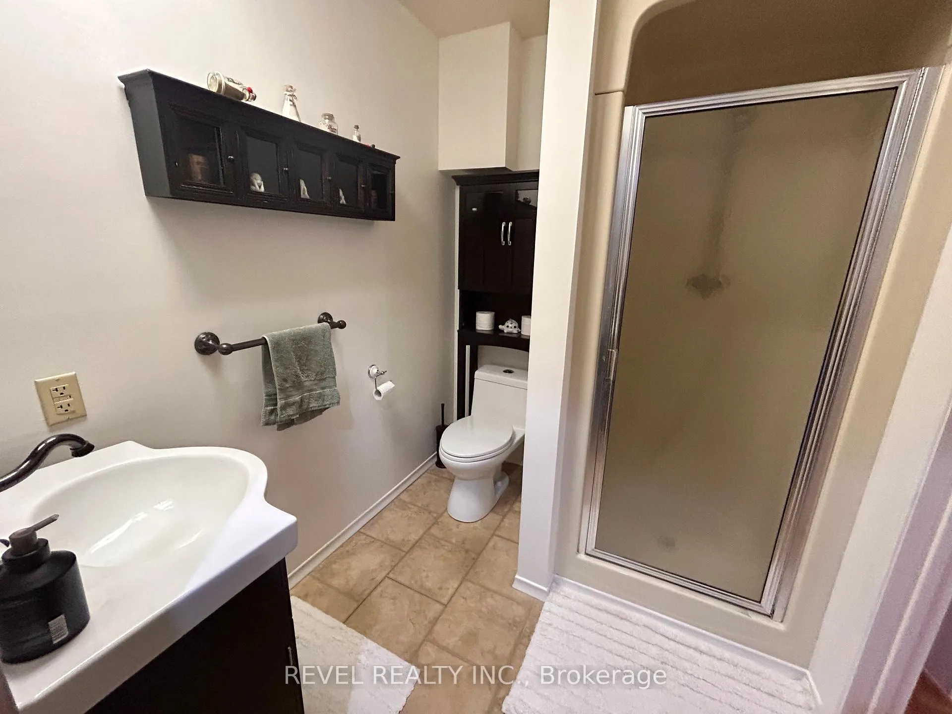 Photo 25 of 446 Eleventh Avenue, Cochrane — HOMEH