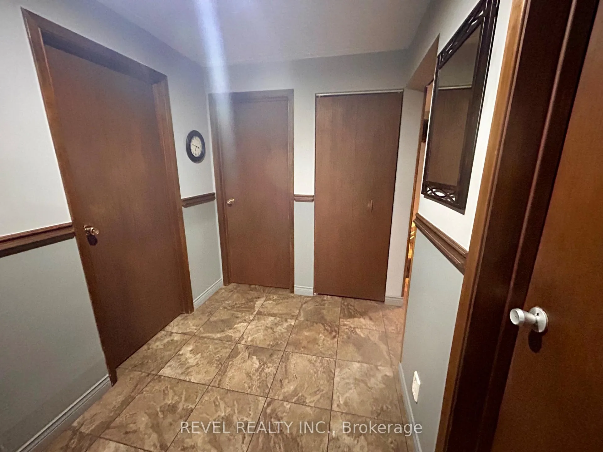 Photo 27 of 446 Eleventh Avenue, Cochrane — HOMEH