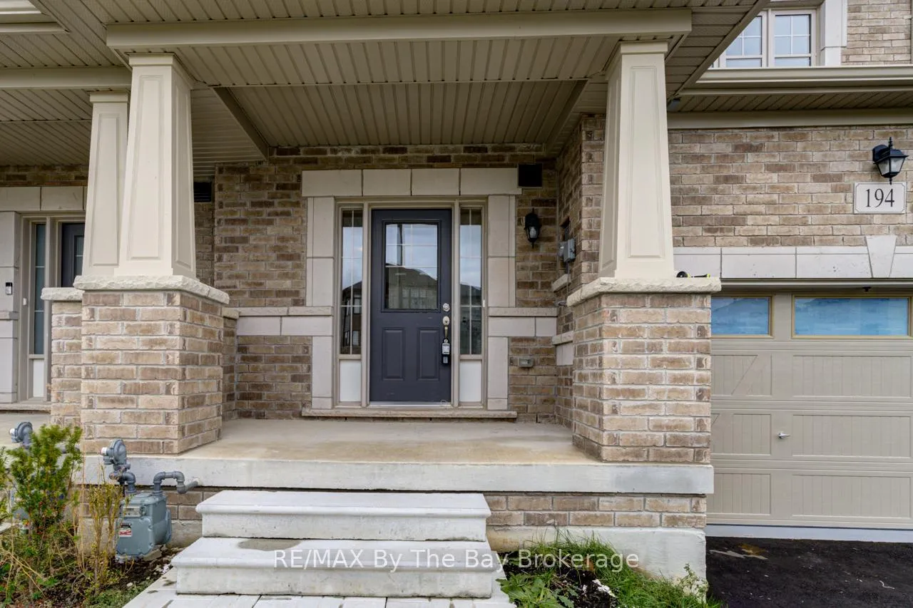 Photo 2 of 194 Rosanne Circle, Wasaga Beach — HOMEH