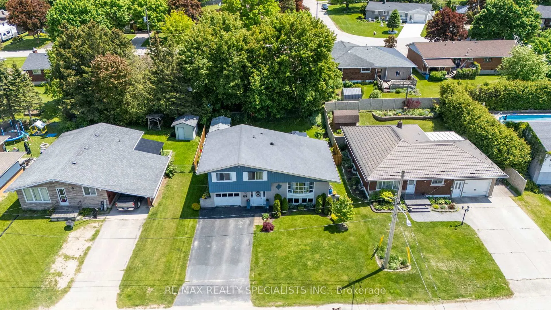 Photo 37 of 205 Byeland Drive, Wellington North, Mount Forest — HOMEH