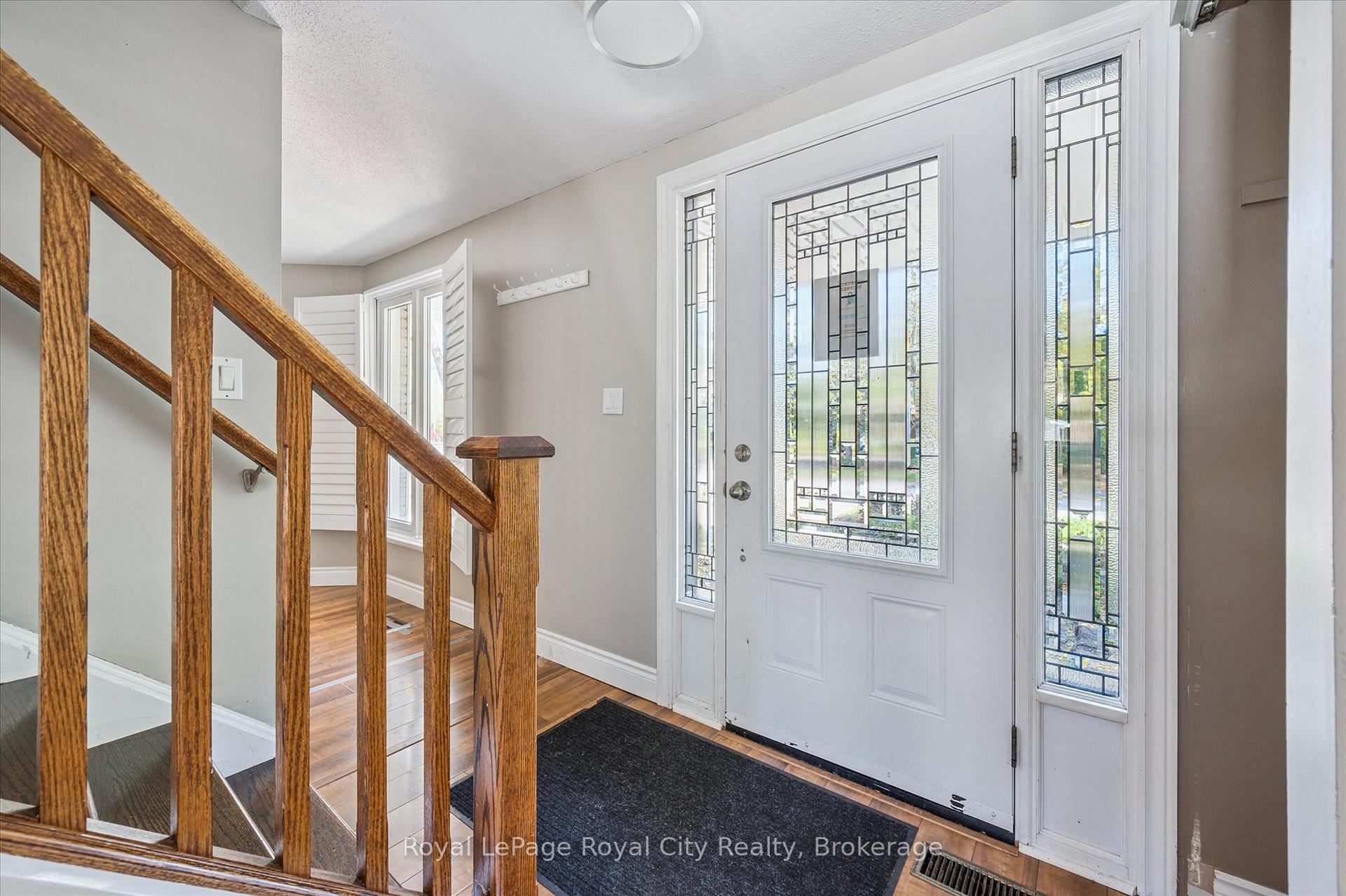 Photo 6 of 10 Woodborough Road, Guelph, Kortright West — HOMEH