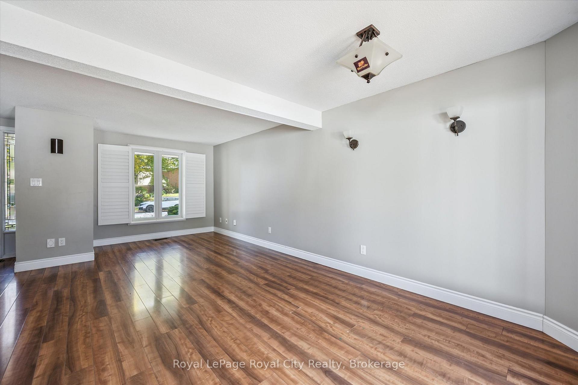 Photo 7 of 10 Woodborough Road, Guelph, Kortright West — HOMEH