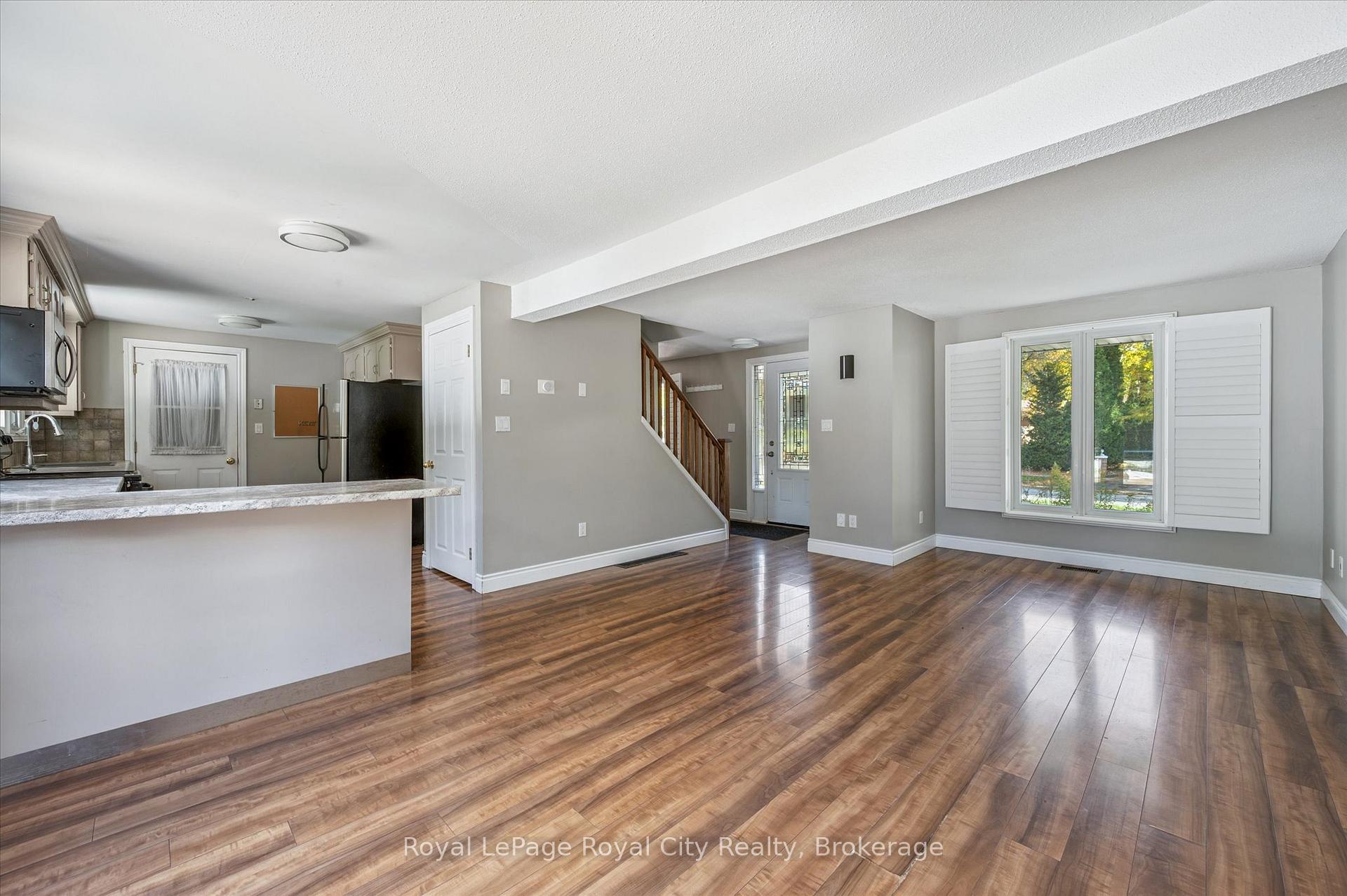 Photo 8 of 10 Woodborough Road, Guelph, Kortright West — HOMEH