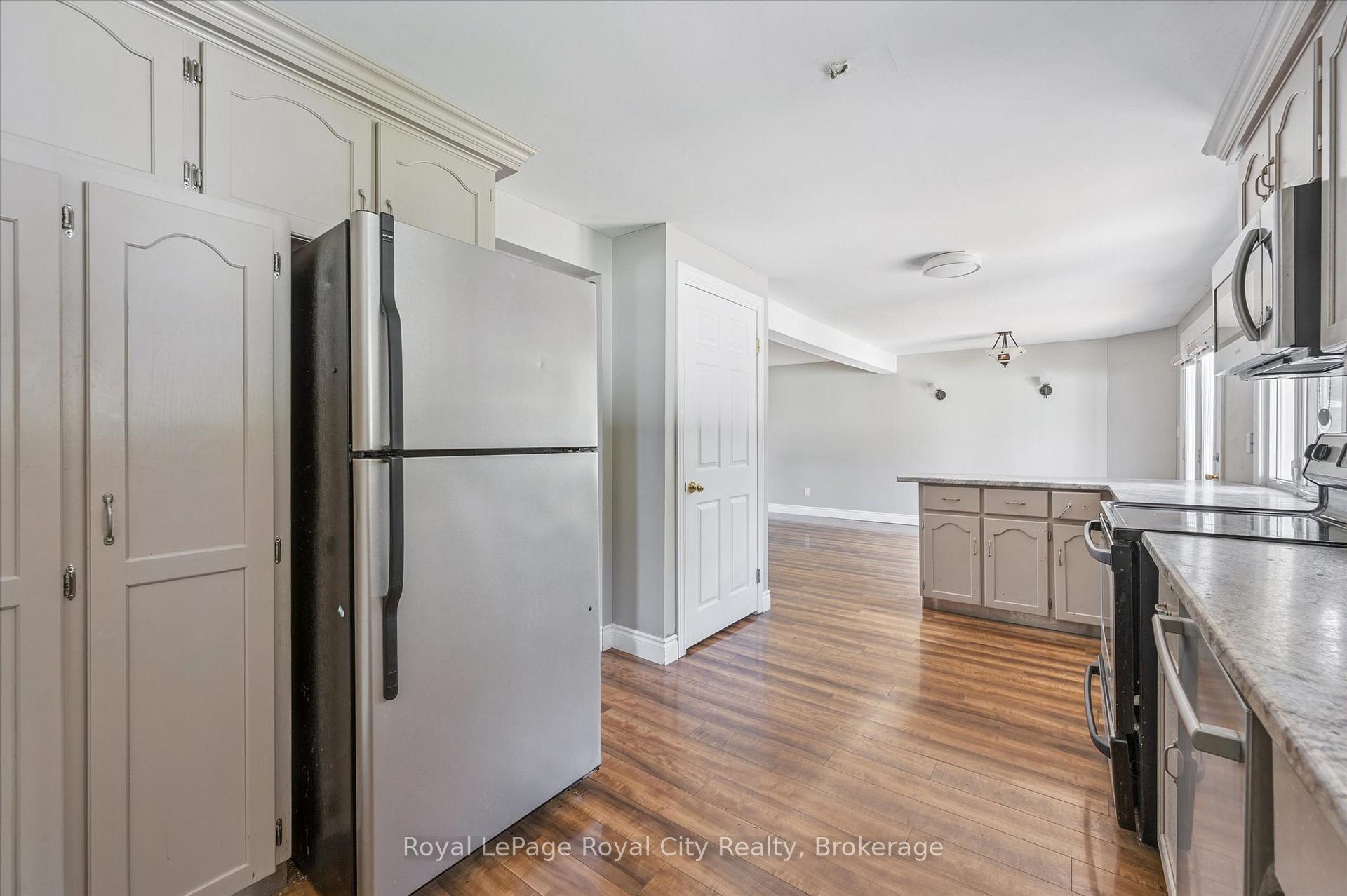 Photo 14 of 10 Woodborough Road, Guelph, Kortright West — HOMEH