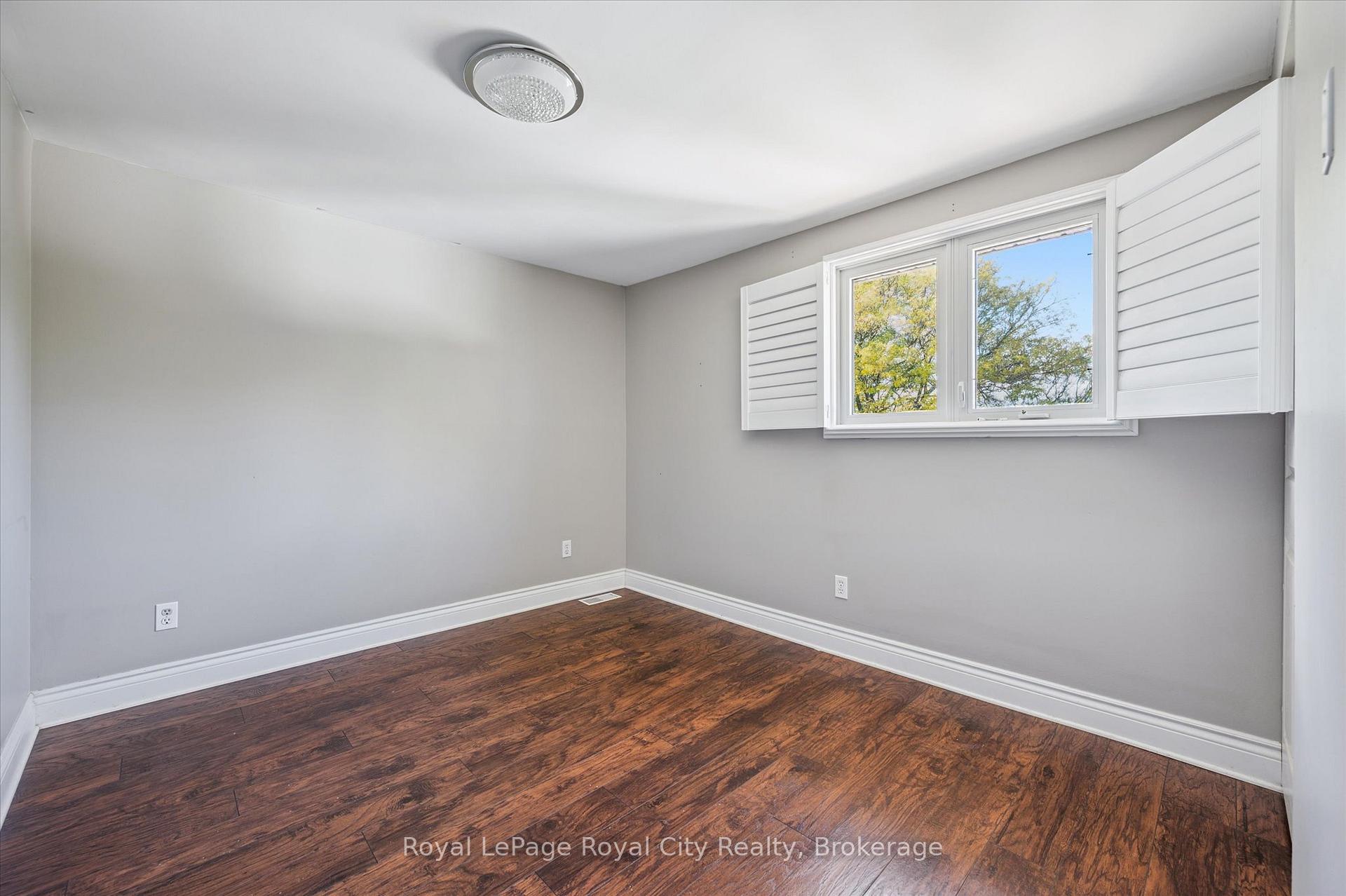Photo 18 of 10 Woodborough Road, Guelph, Kortright West — HOMEH