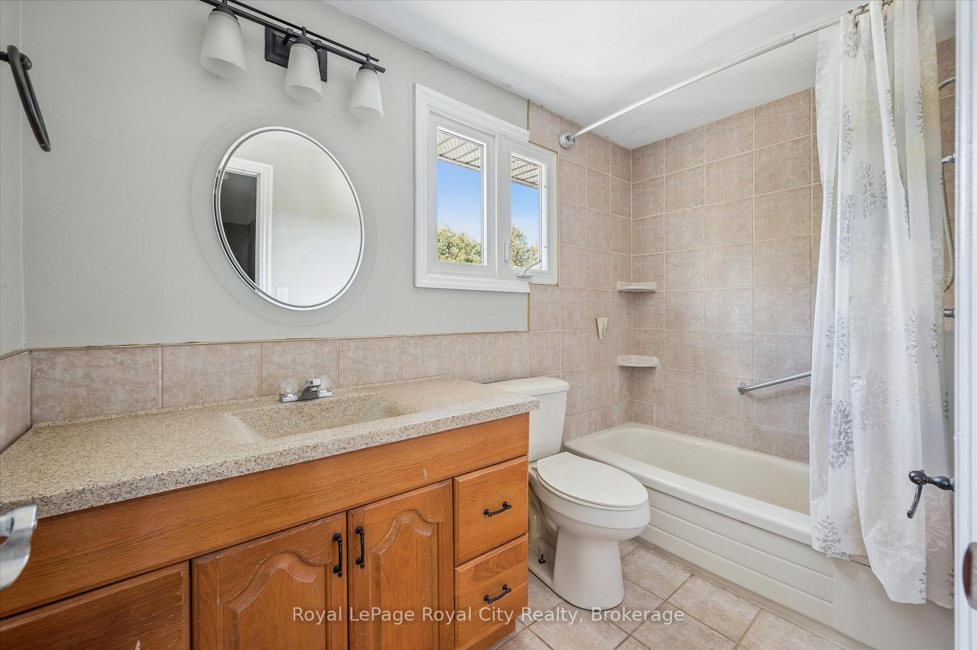 Photo 25 of 10 Woodborough Road, Guelph, Kortright West — HOMEH