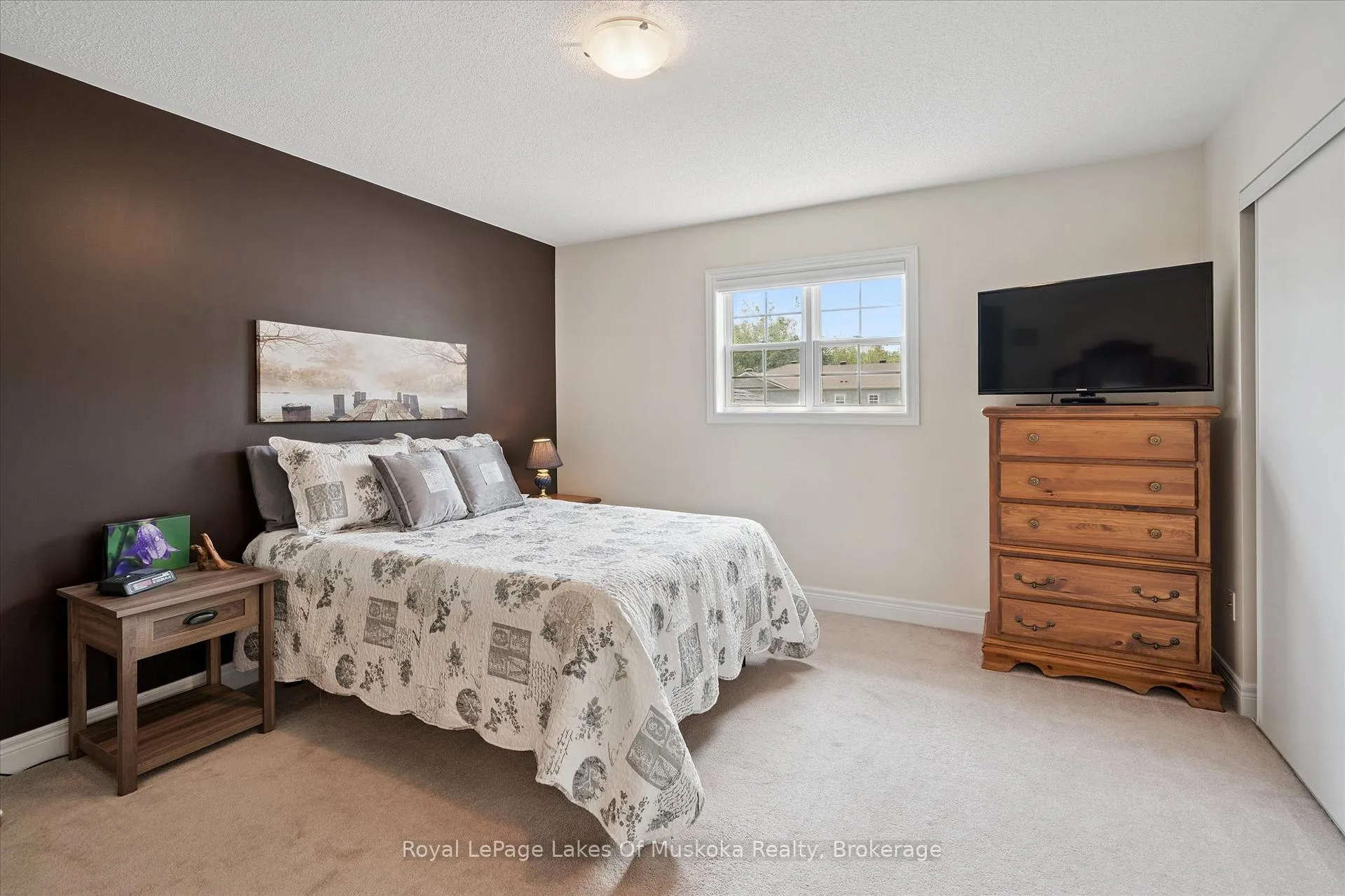 Photo 11 of 39 Little Ryan's Way, Bracebridge, Macaulay — HOMEH