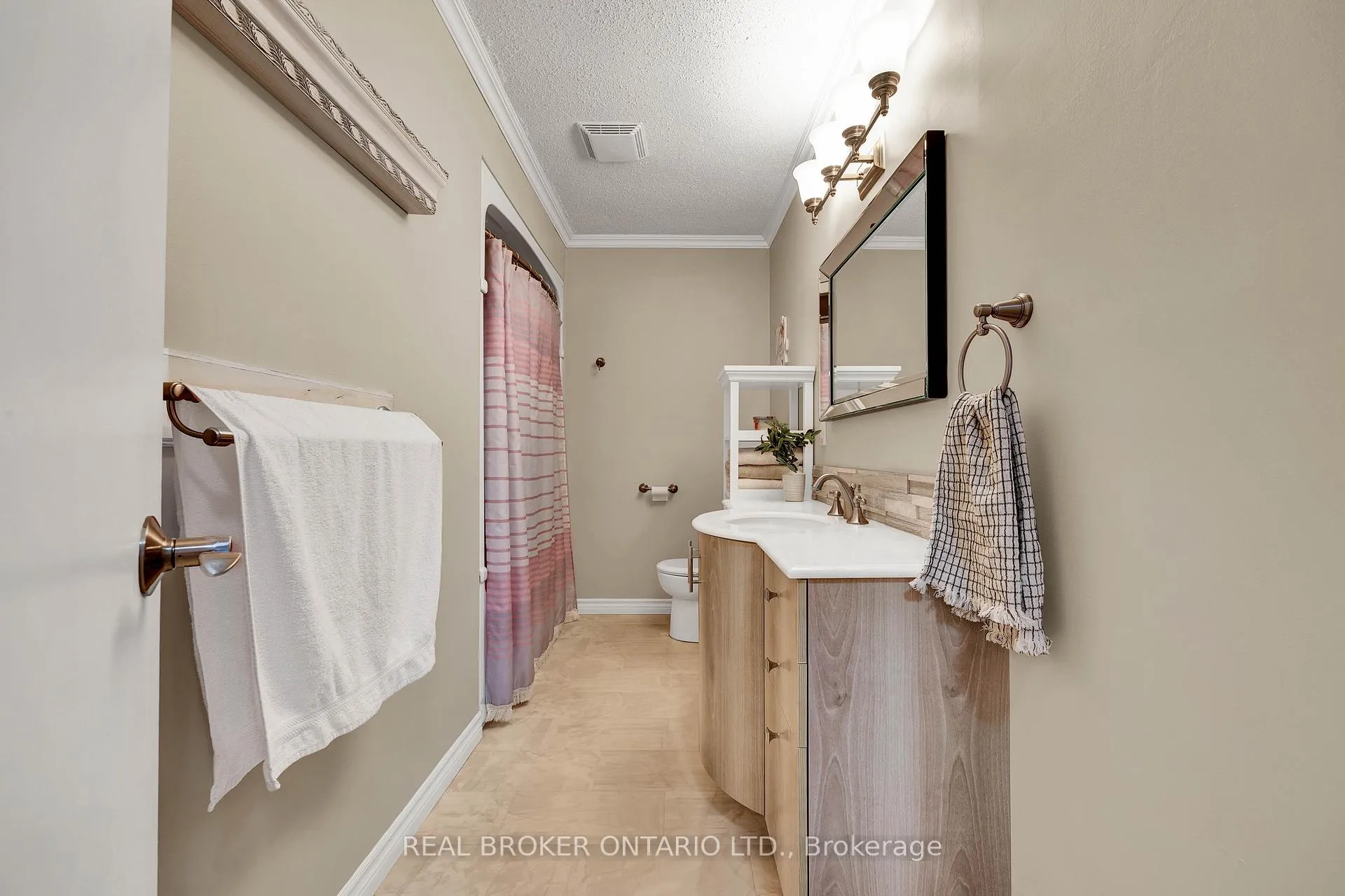 Photo 19 of 550 Raglan Street, Minto — HOMEH