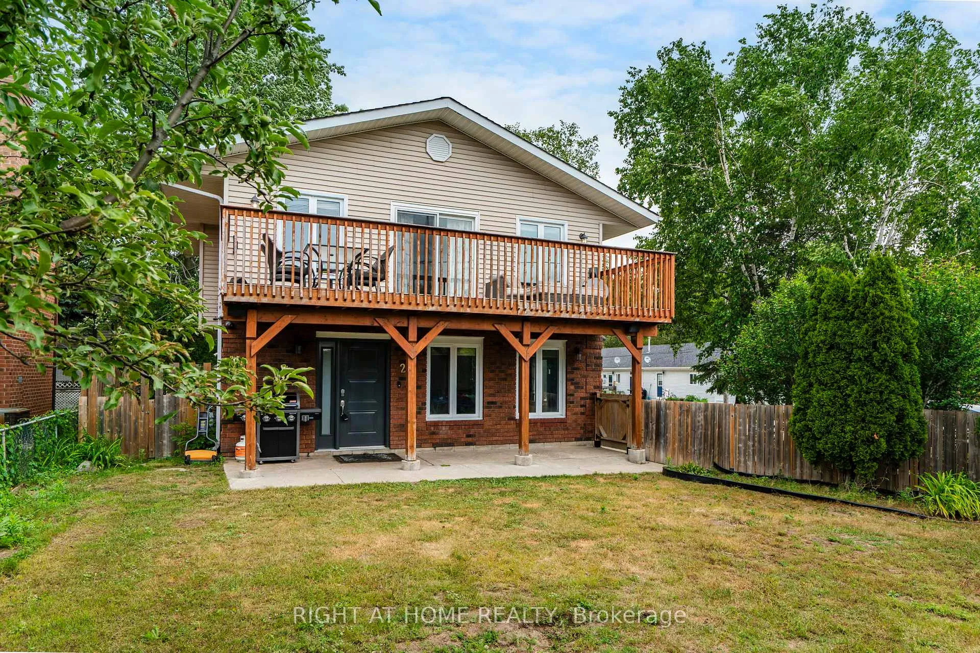Photo 4 of 24 Puccini Drive, Wasaga Beach — HOMEH