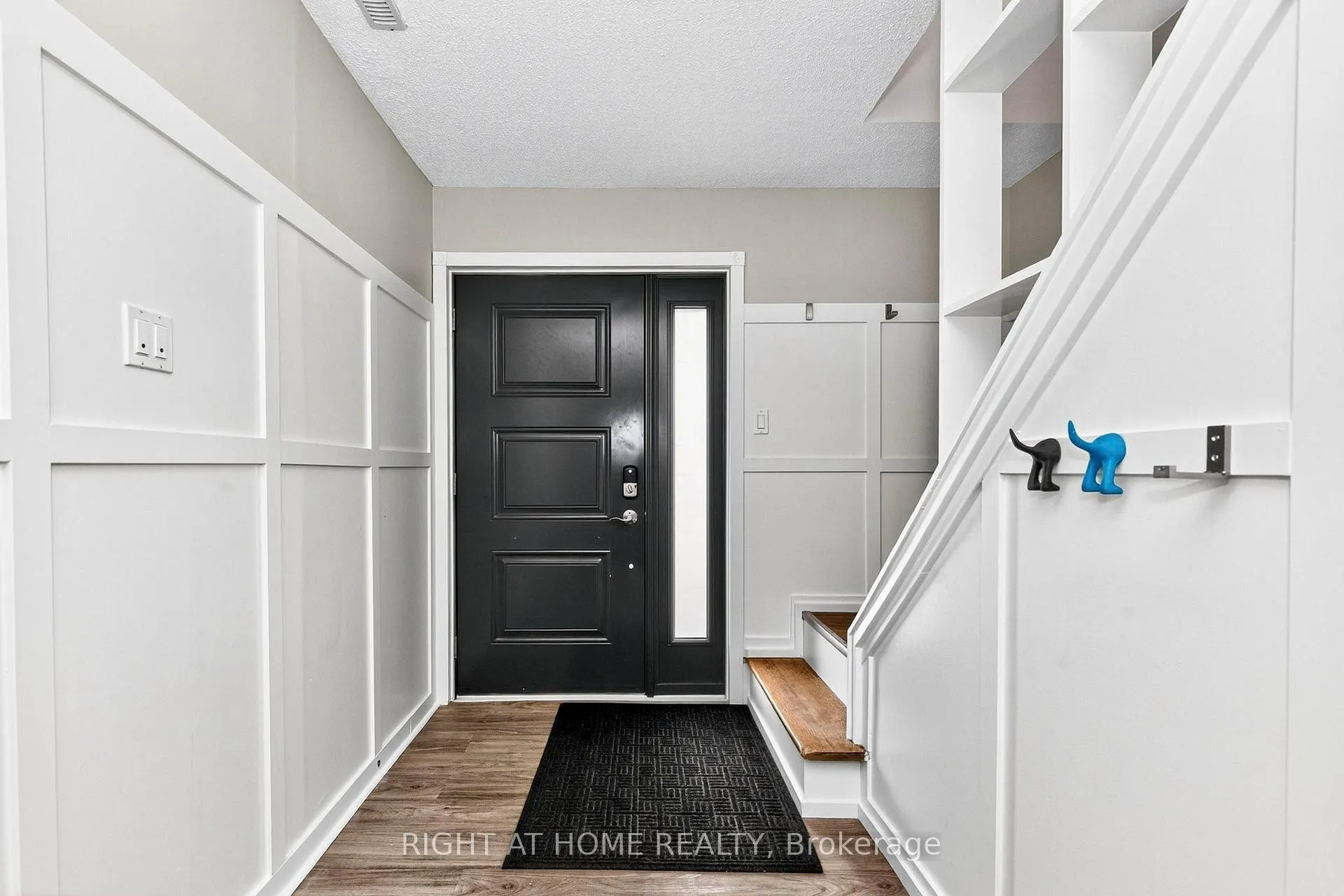 Photo 8 of 24 Puccini Drive, Wasaga Beach — HOMEH