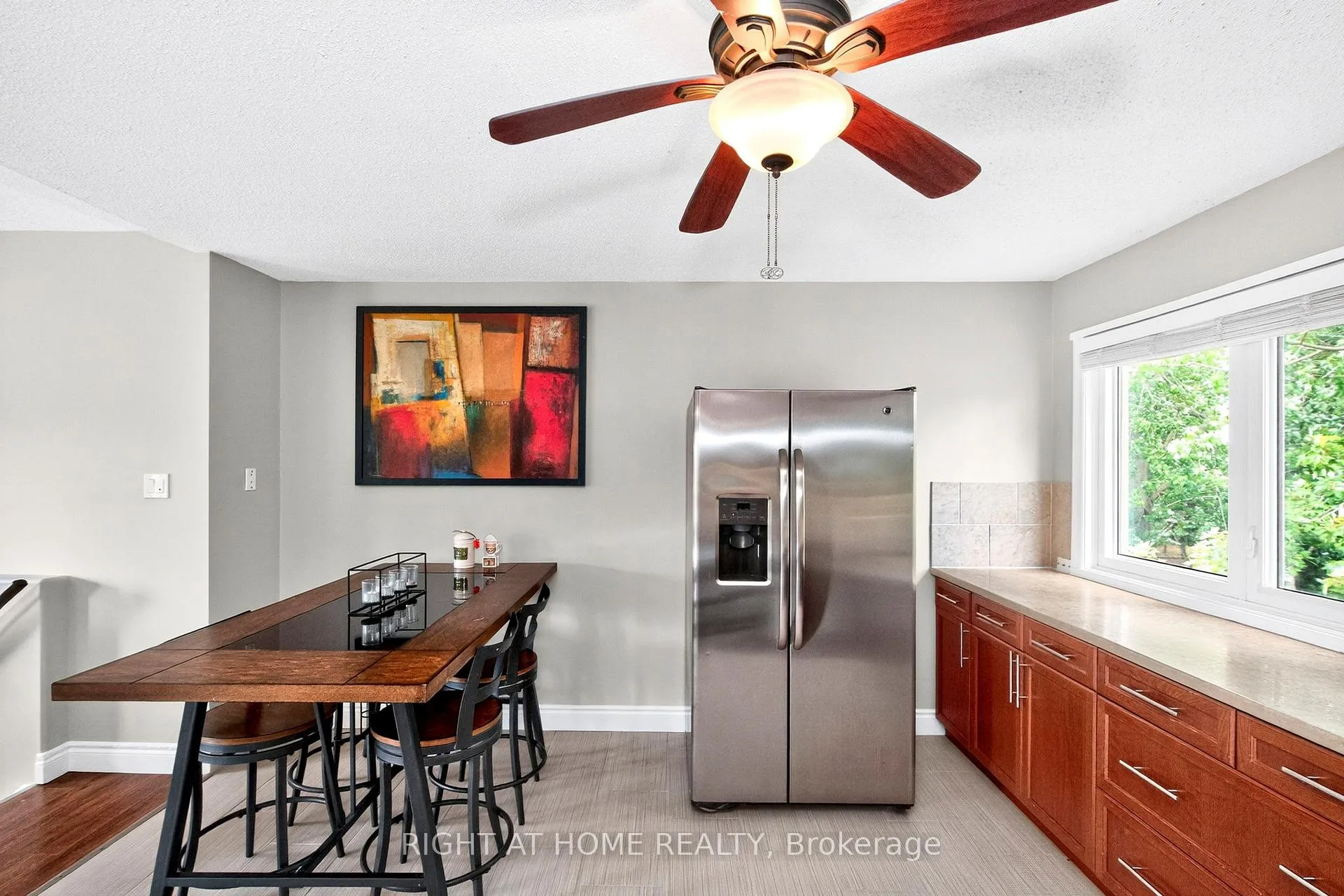 Photo 15 of 24 Puccini Drive, Wasaga Beach — HOMEH