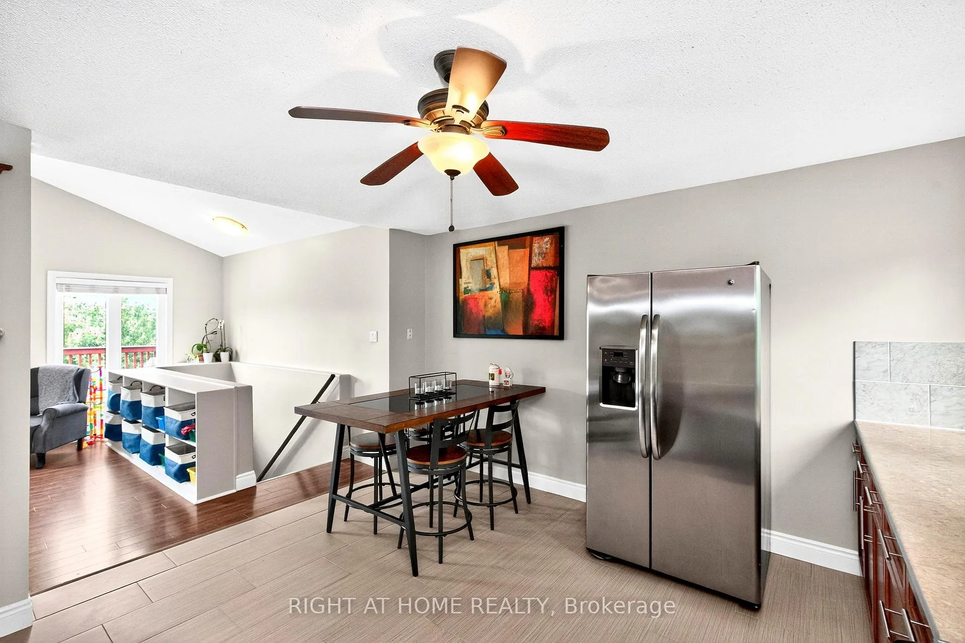 Photo 16 of 24 Puccini Drive, Wasaga Beach — HOMEH