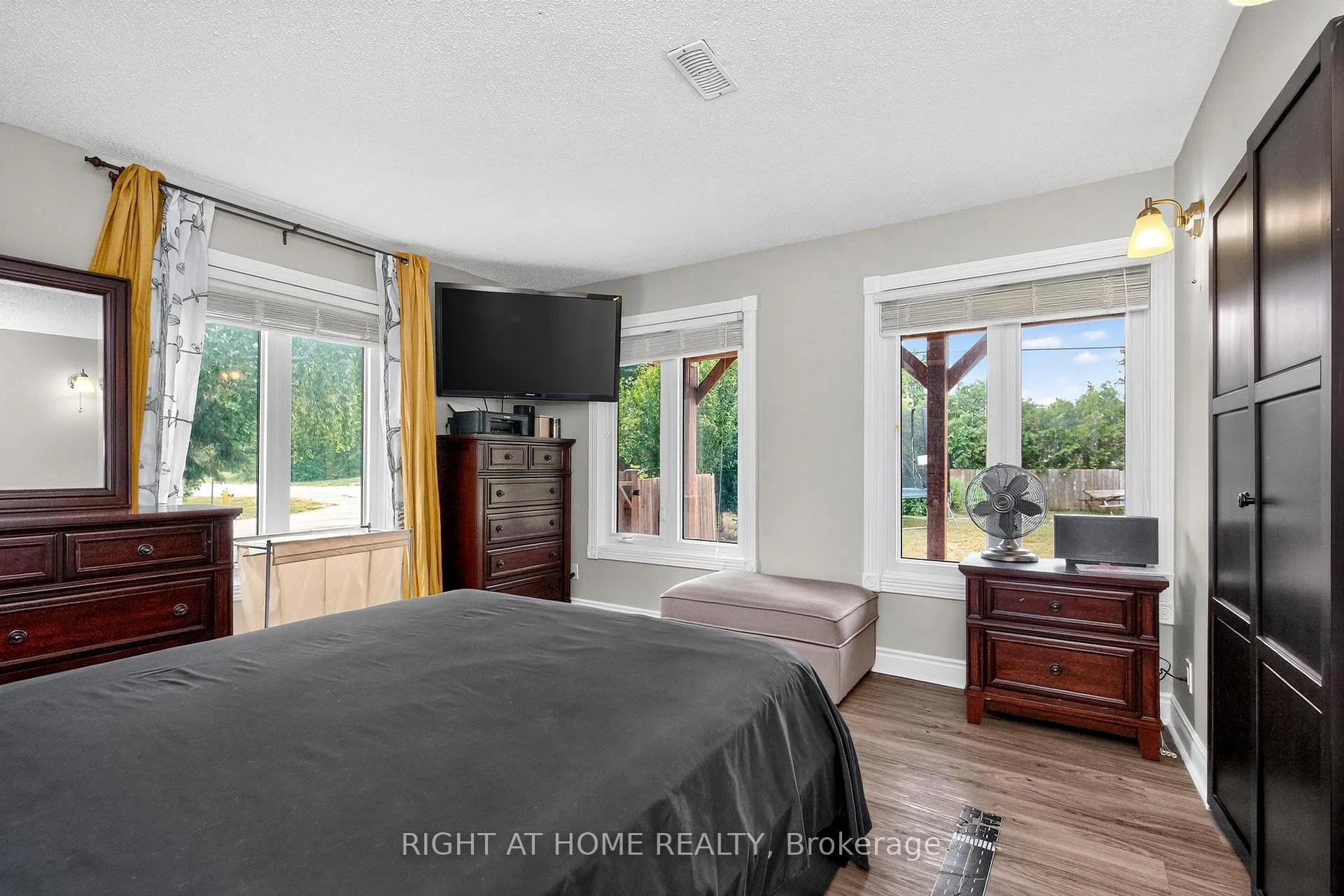 Photo 28 of 24 Puccini Drive, Wasaga Beach — HOMEH