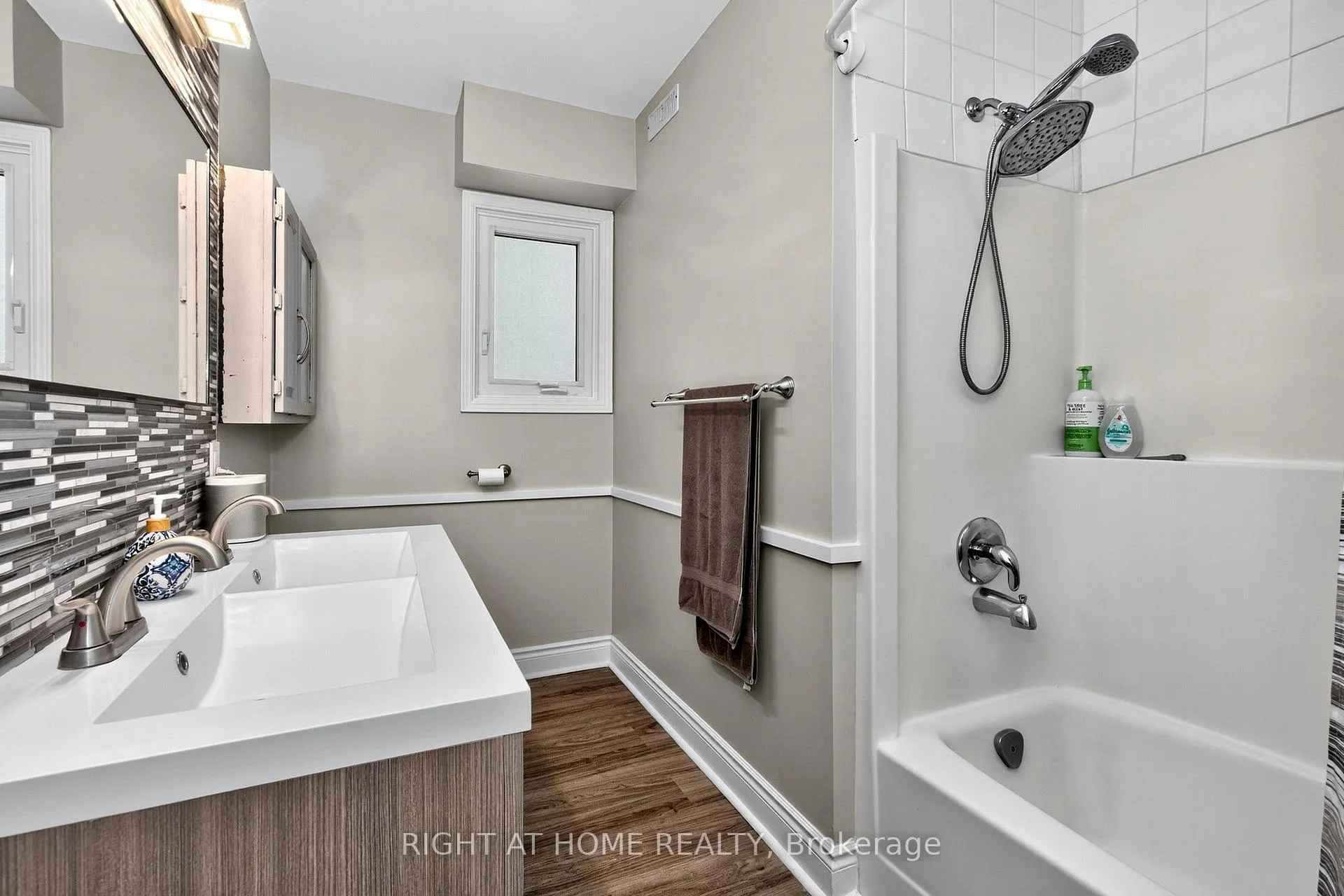 Photo 34 of 24 Puccini Drive, Wasaga Beach — HOMEH