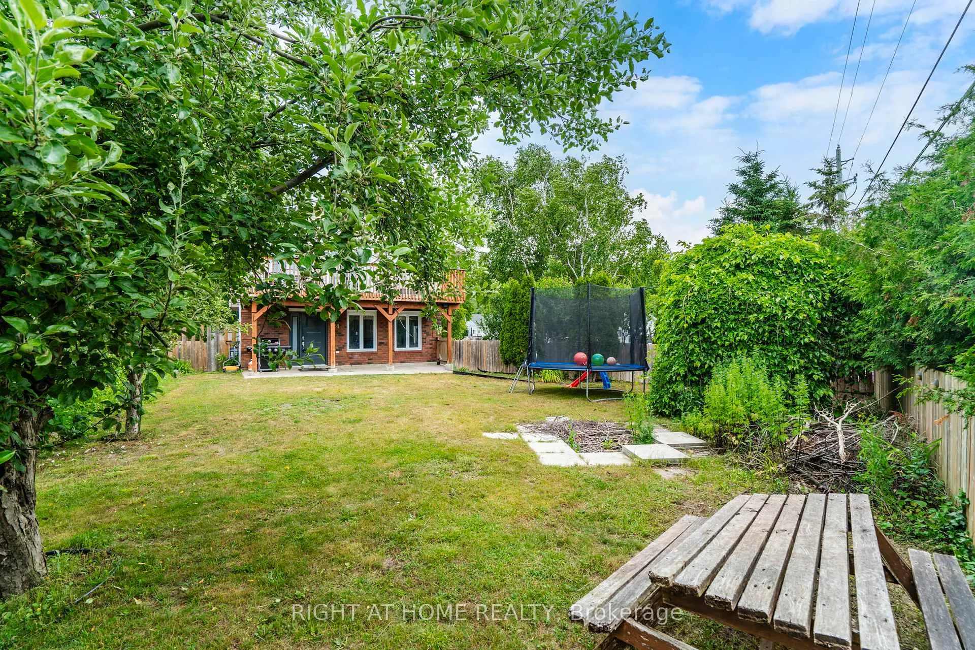 Photo 42 of 24 Puccini Drive, Wasaga Beach — HOMEH