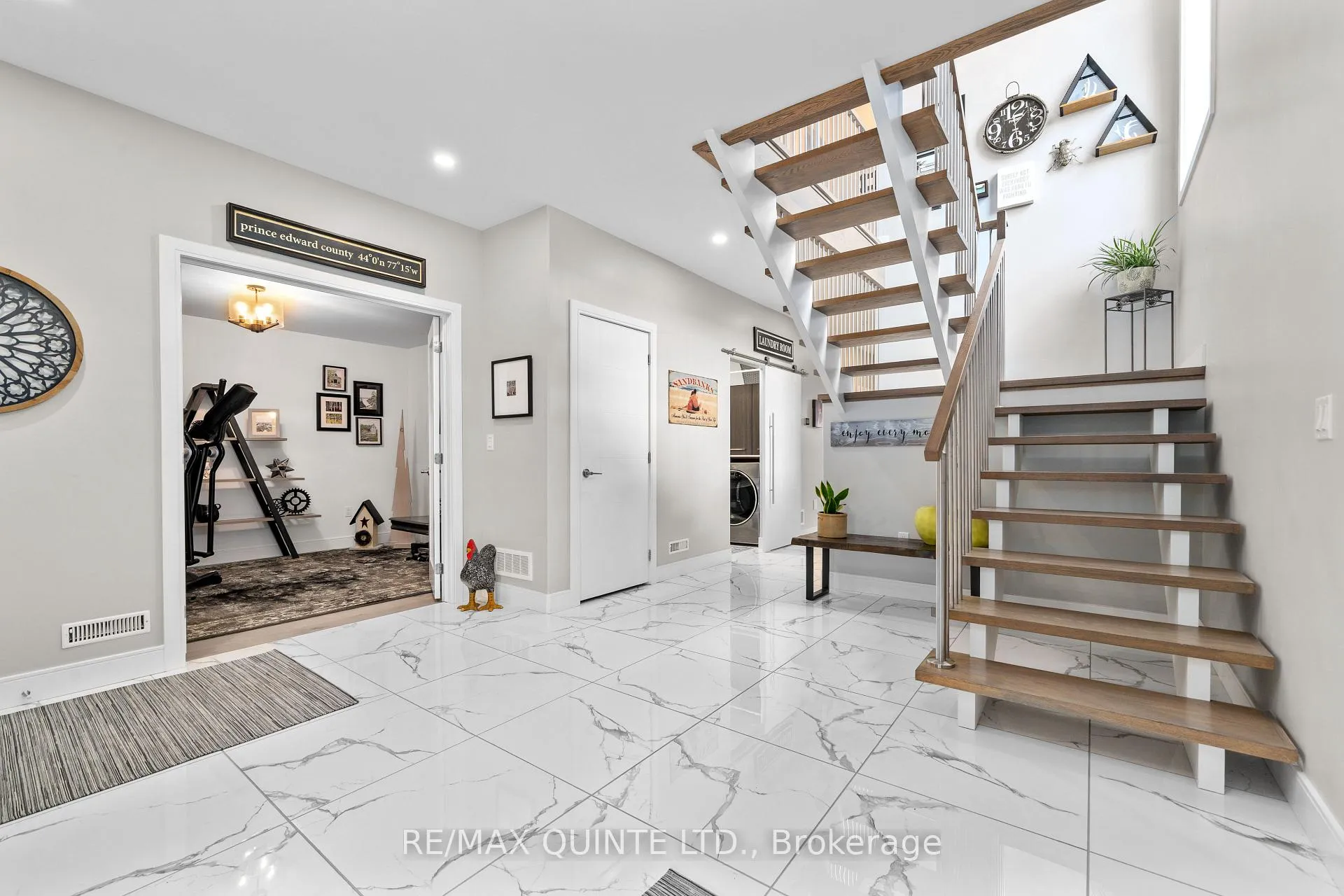 Photo 4 of 40 John Street S, Belleville, Belleville Ward — HOMEH