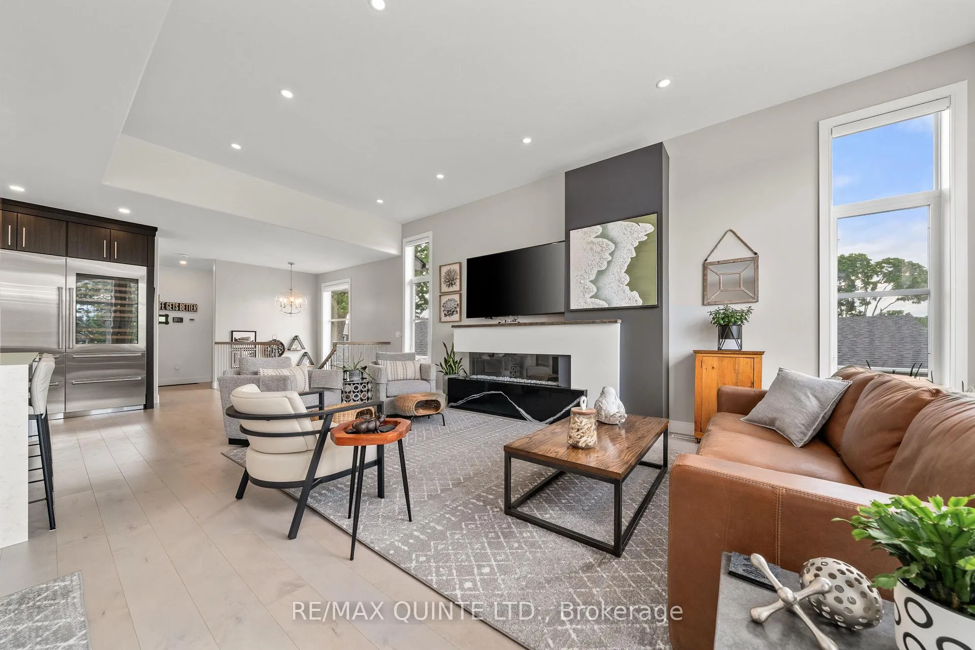 Photo 10 of 40 John Street S, Belleville, Belleville Ward — HOMEH