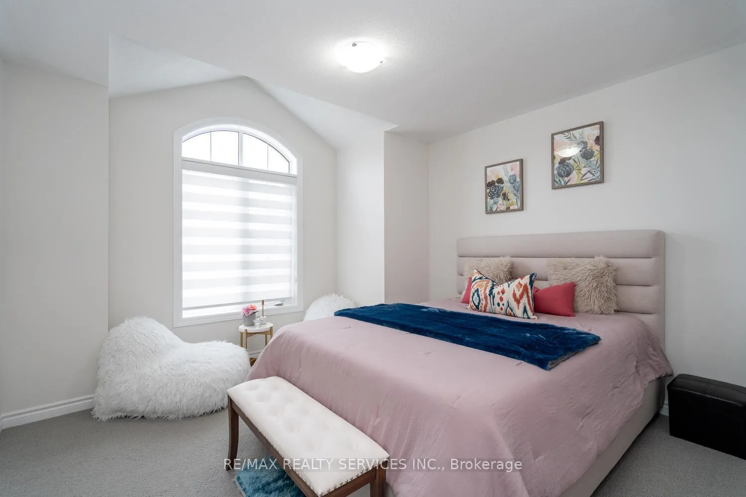 Photo 20 of 27 Gilham Way, Brant, Paris — HOMEH