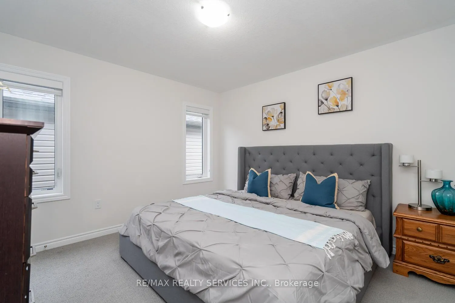 Photo 21 of 27 Gilham Way, Brant, Paris — HOMEH