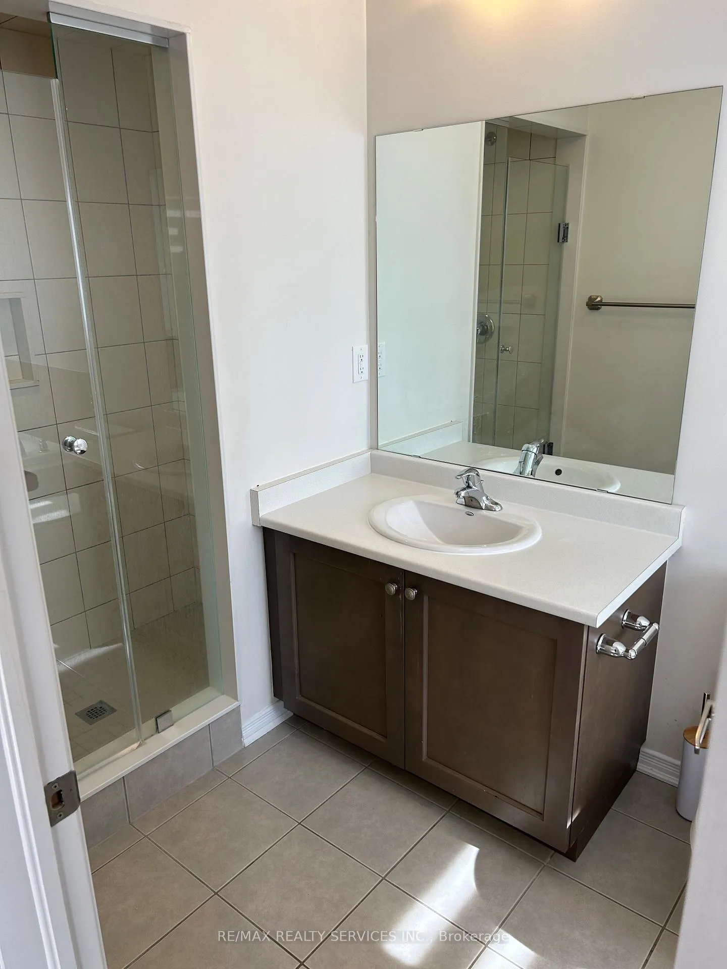 Photo 8 of 47 Blacksmith Drive, Woolwich — HOMEH