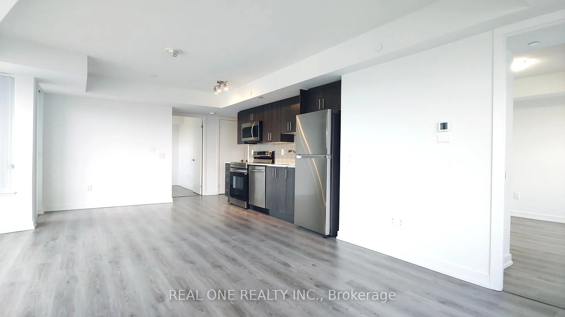 Photo 7 of Unit 1007, 1480 Bayly Street, Pickering, Bay Ridges — HOMEH