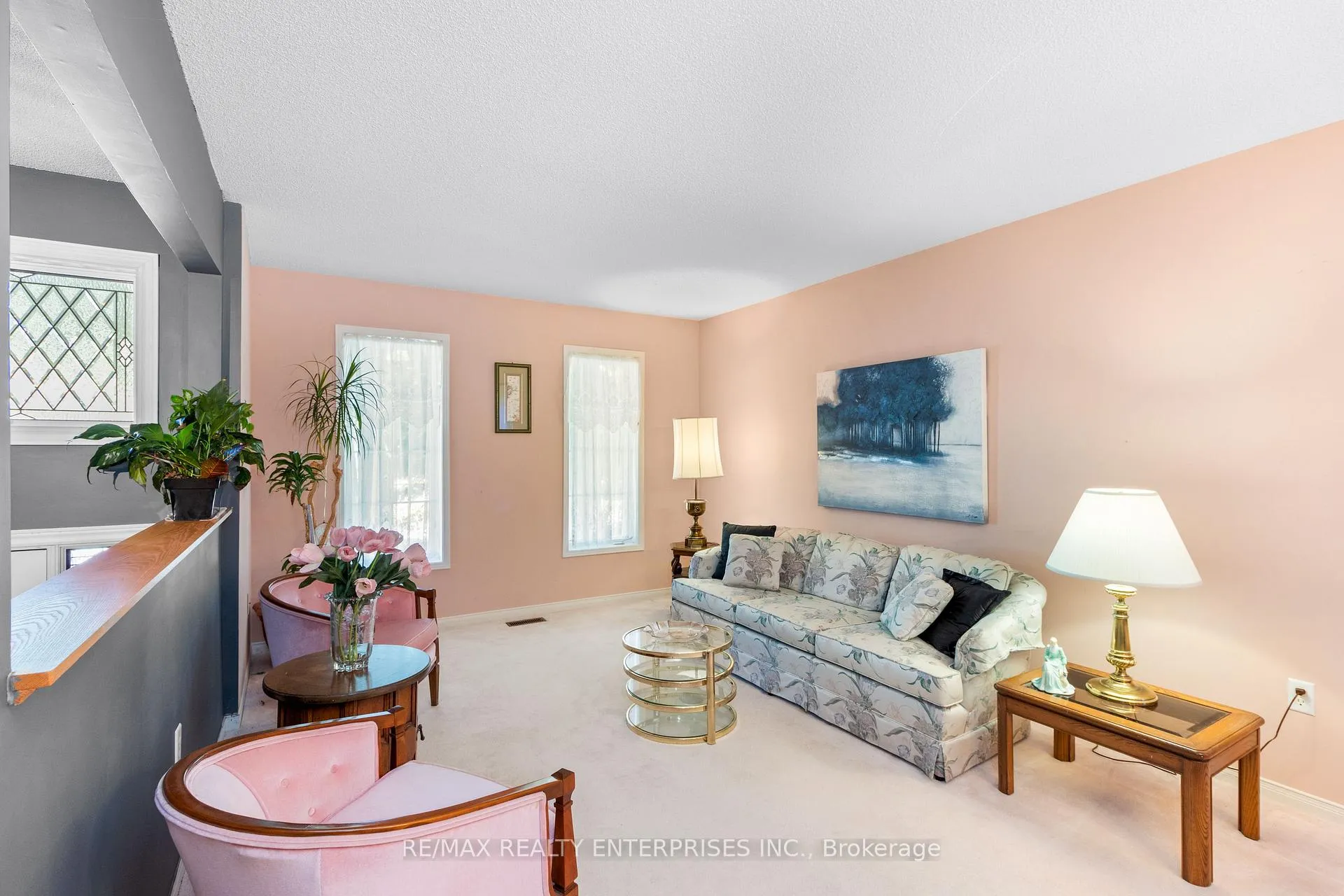 Photo 10 of 70 Downer Crescent, Wasaga Beach — HOMEH