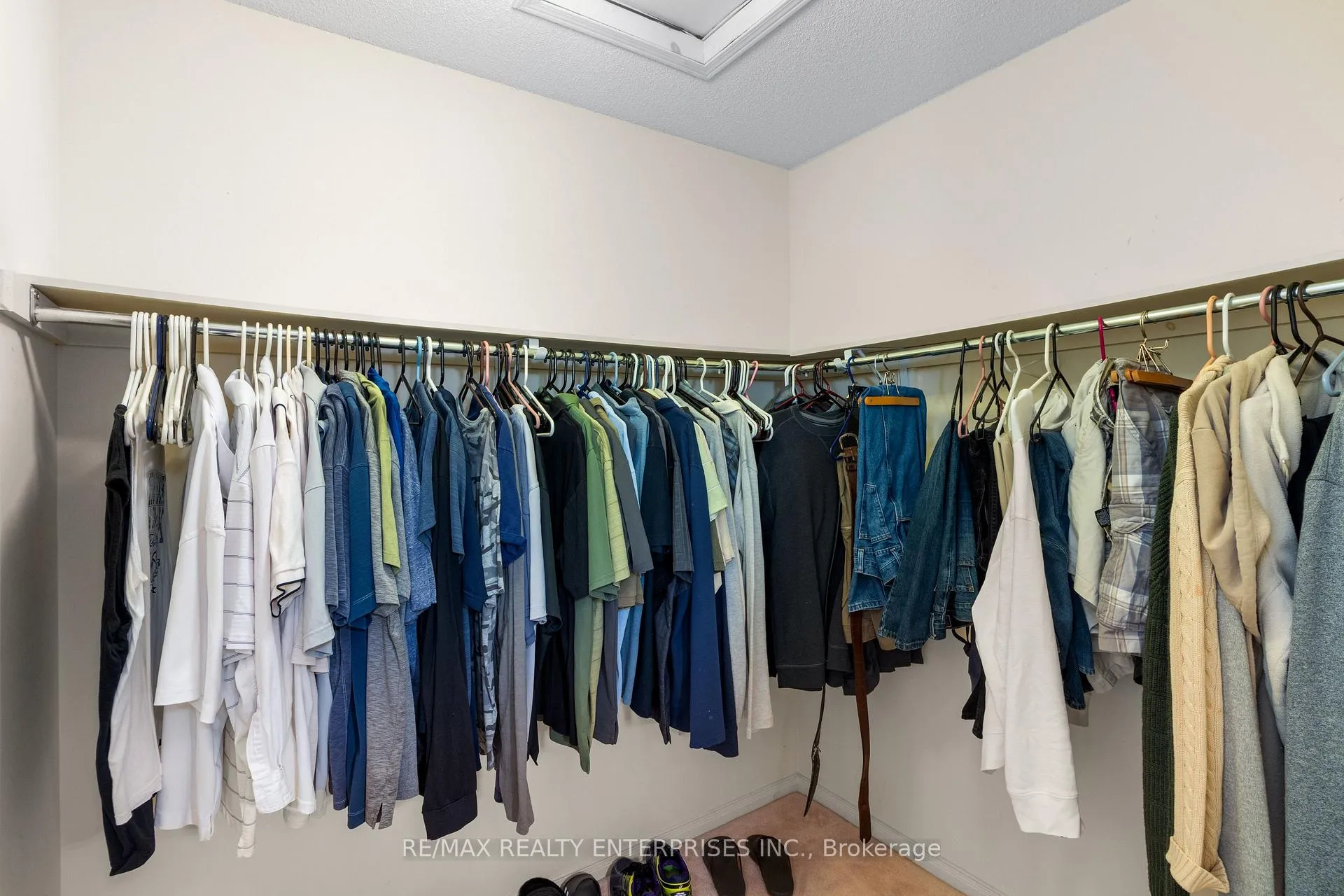 Photo 18 of 70 Downer Crescent, Wasaga Beach — HOMEH