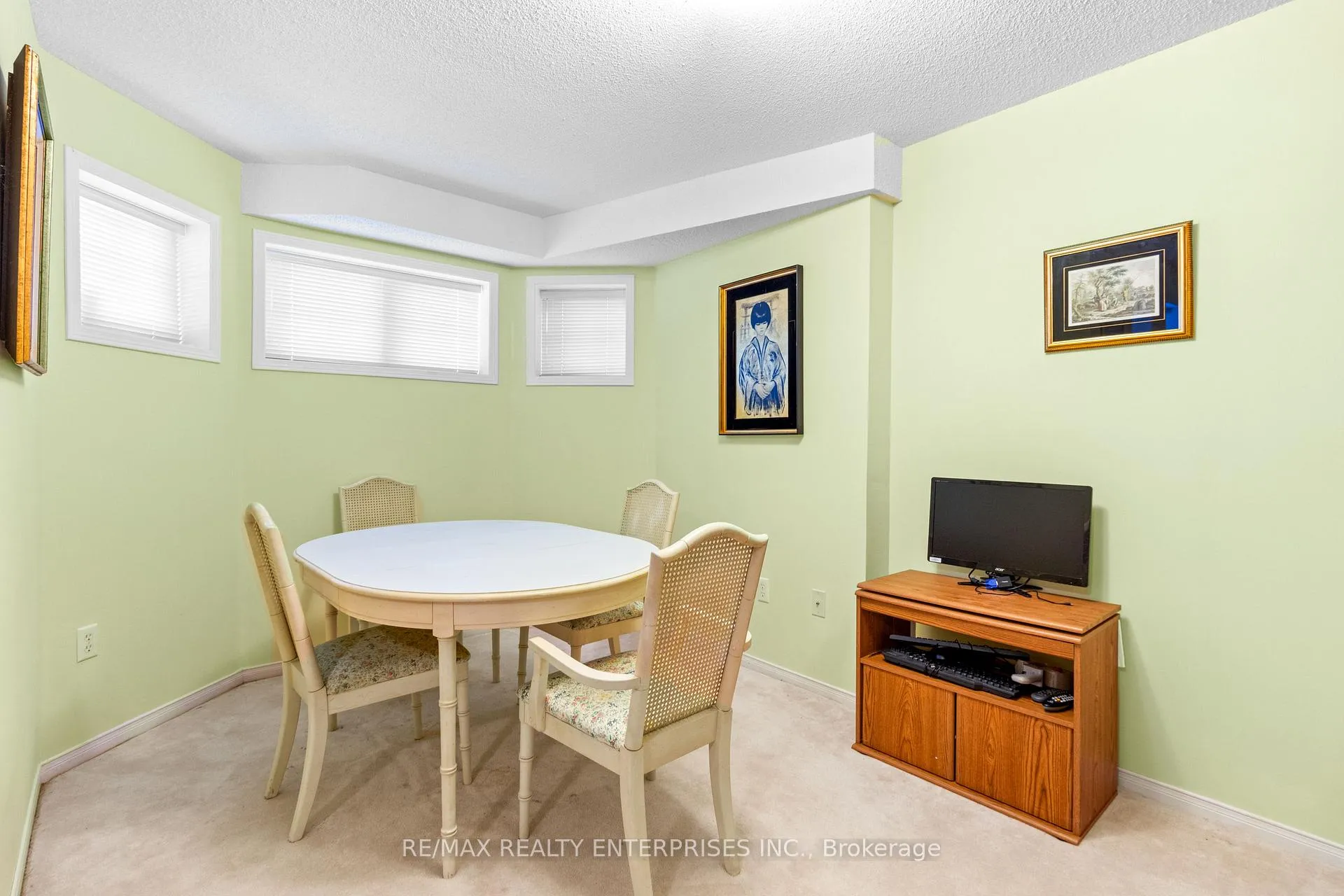 Photo 30 of 70 Downer Crescent, Wasaga Beach — HOMEH