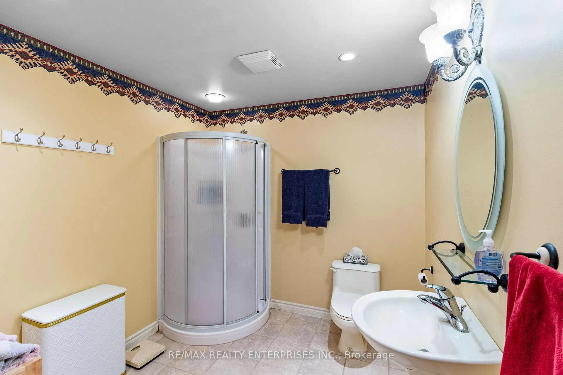 Photo 32 of 70 Downer Crescent, Wasaga Beach — HOMEH