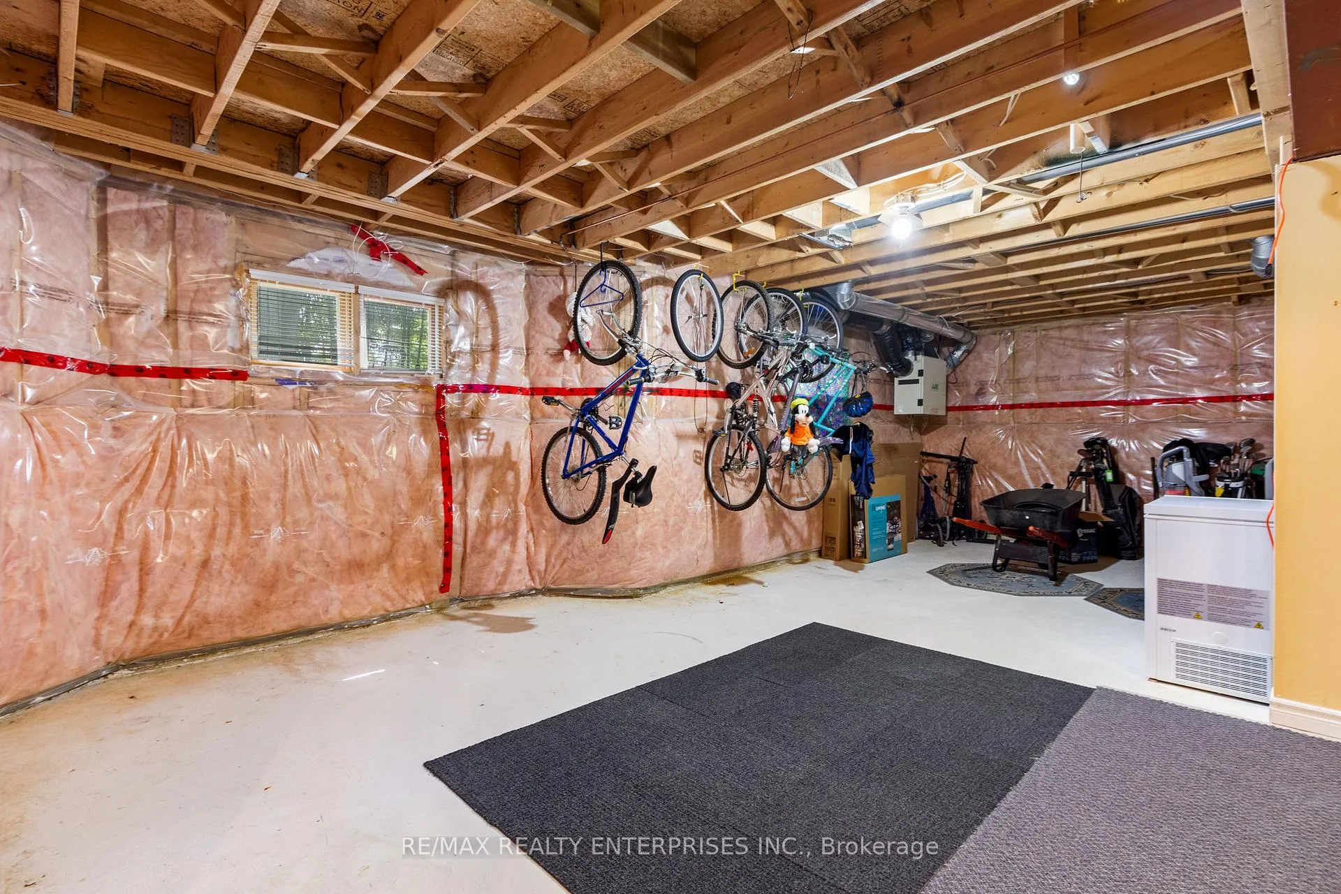Photo 34 of 70 Downer Crescent, Wasaga Beach — HOMEH