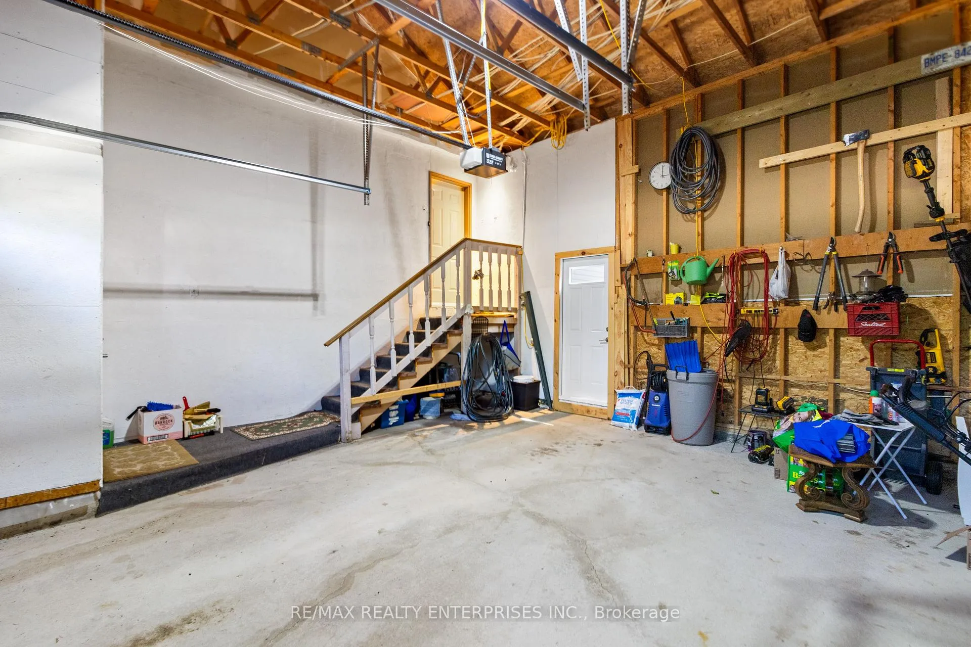 Photo 35 of 70 Downer Crescent, Wasaga Beach — HOMEH