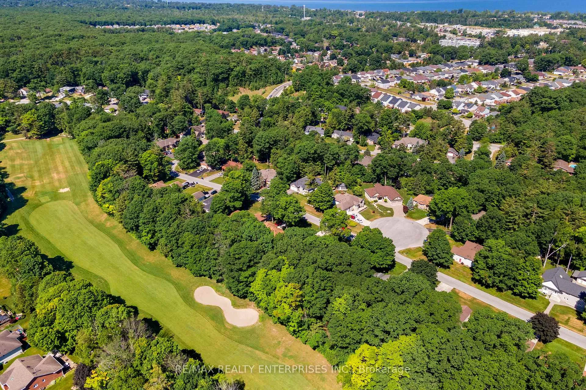 Photo 42 of 70 Downer Crescent, Wasaga Beach — HOMEH