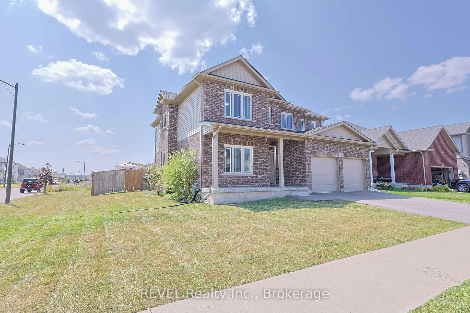 Photo 3 of 13 Cinnamon Street, Thorold, Rolling Meadows — HOMEH