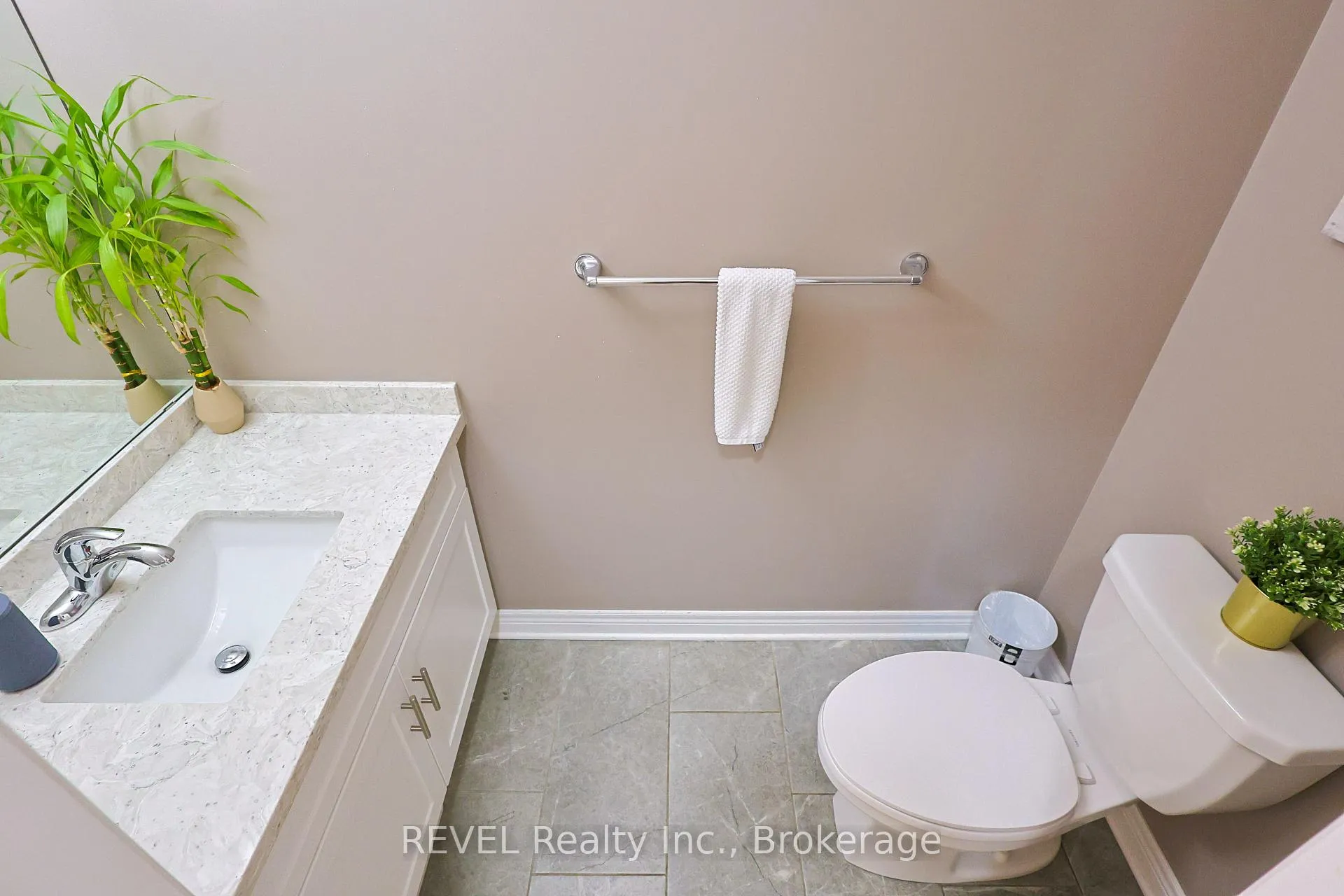 Photo 8 of 13 Cinnamon Street, Thorold, Rolling Meadows — HOMEH