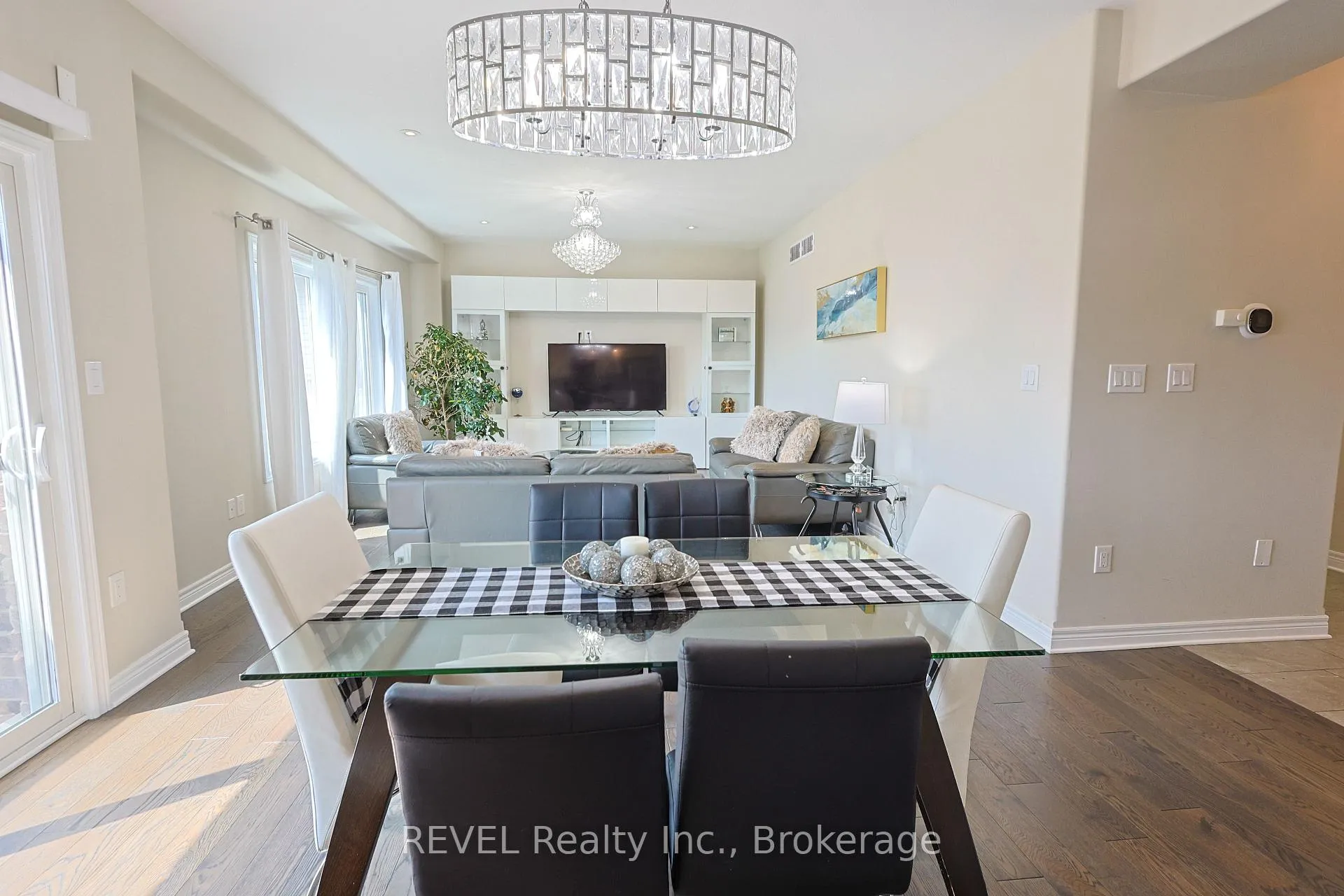 Photo 16 of 13 Cinnamon Street, Thorold, Rolling Meadows — HOMEH