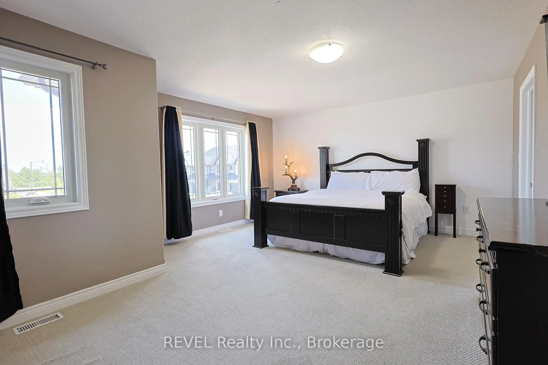 Photo 21 of 13 Cinnamon Street, Thorold, Rolling Meadows — HOMEH