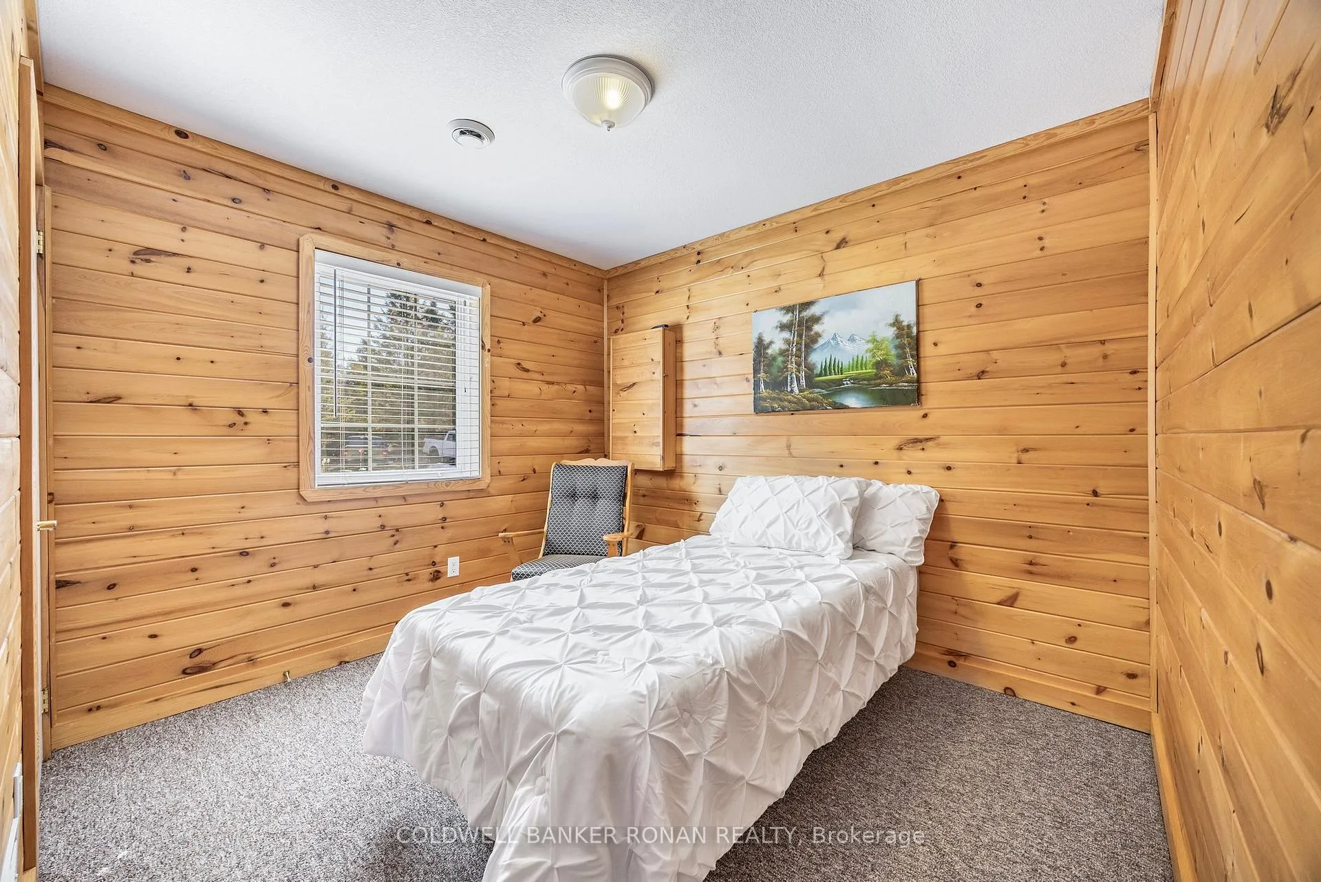 Photo 19 of 26 Cabin Crescent, Wasaga Beach — HOMEH