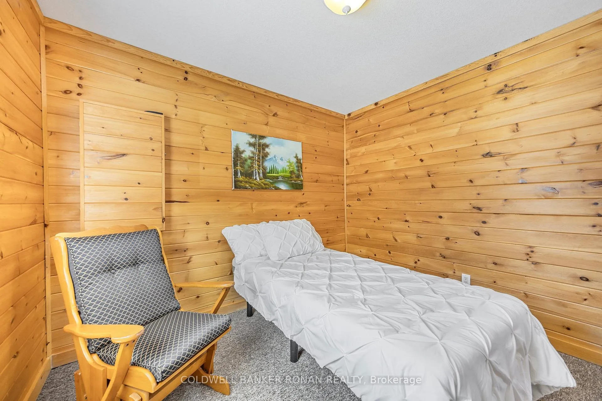 Photo 20 of 26 Cabin Crescent, Wasaga Beach — HOMEH