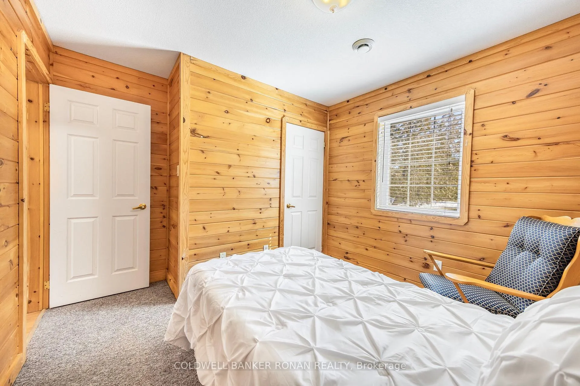 Photo 21 of 26 Cabin Crescent, Wasaga Beach — HOMEH