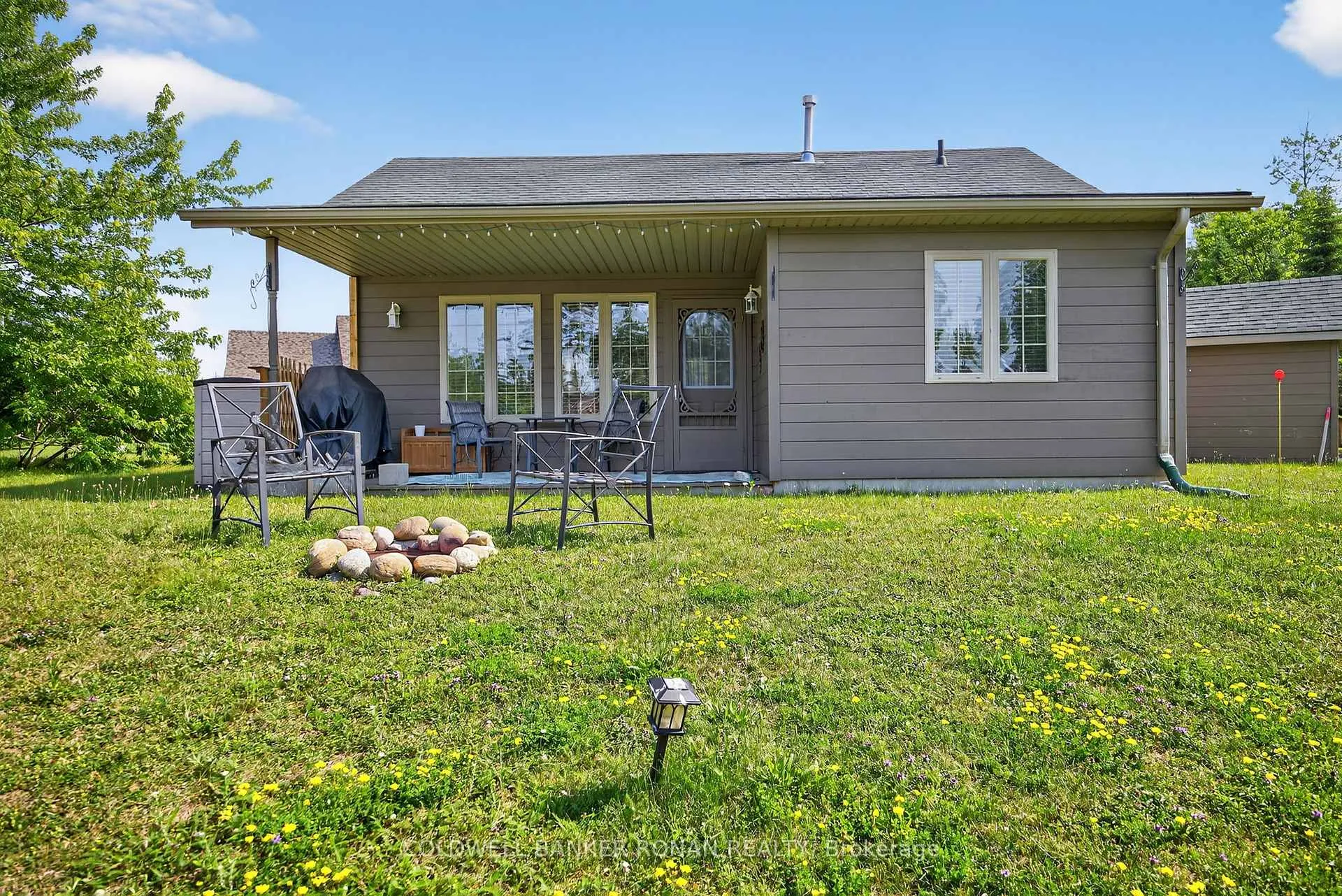 Photo 24 of 26 Cabin Crescent, Wasaga Beach — HOMEH