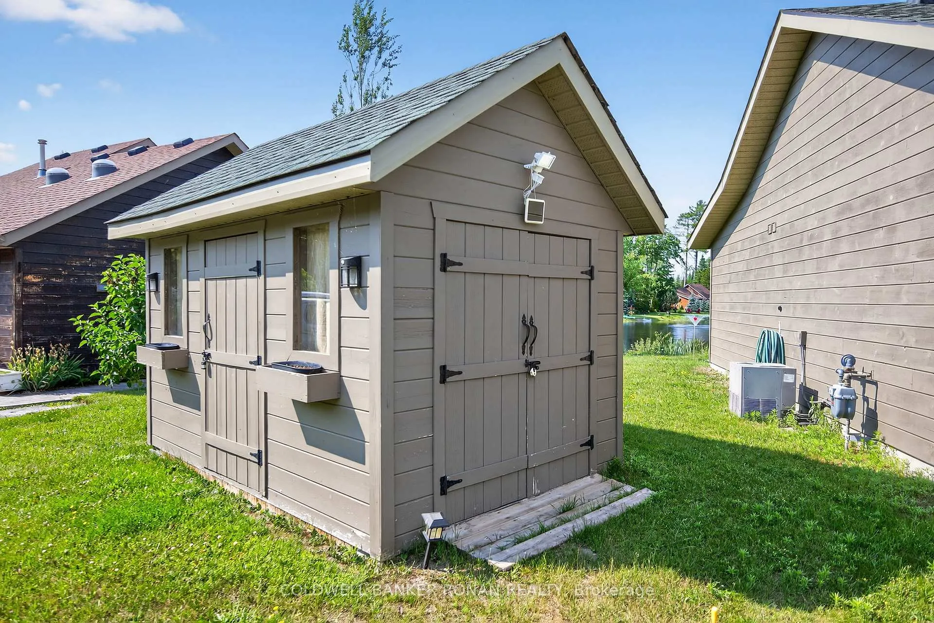 Photo 29 of 26 Cabin Crescent, Wasaga Beach — HOMEH