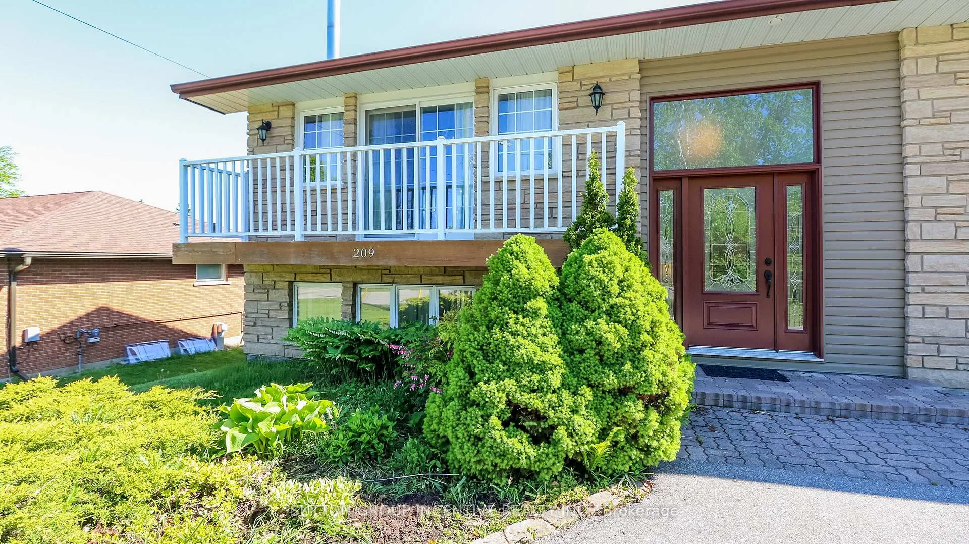 Photo 2 of 209 Dodson Road, Barrie, Painswick North — HOMEH