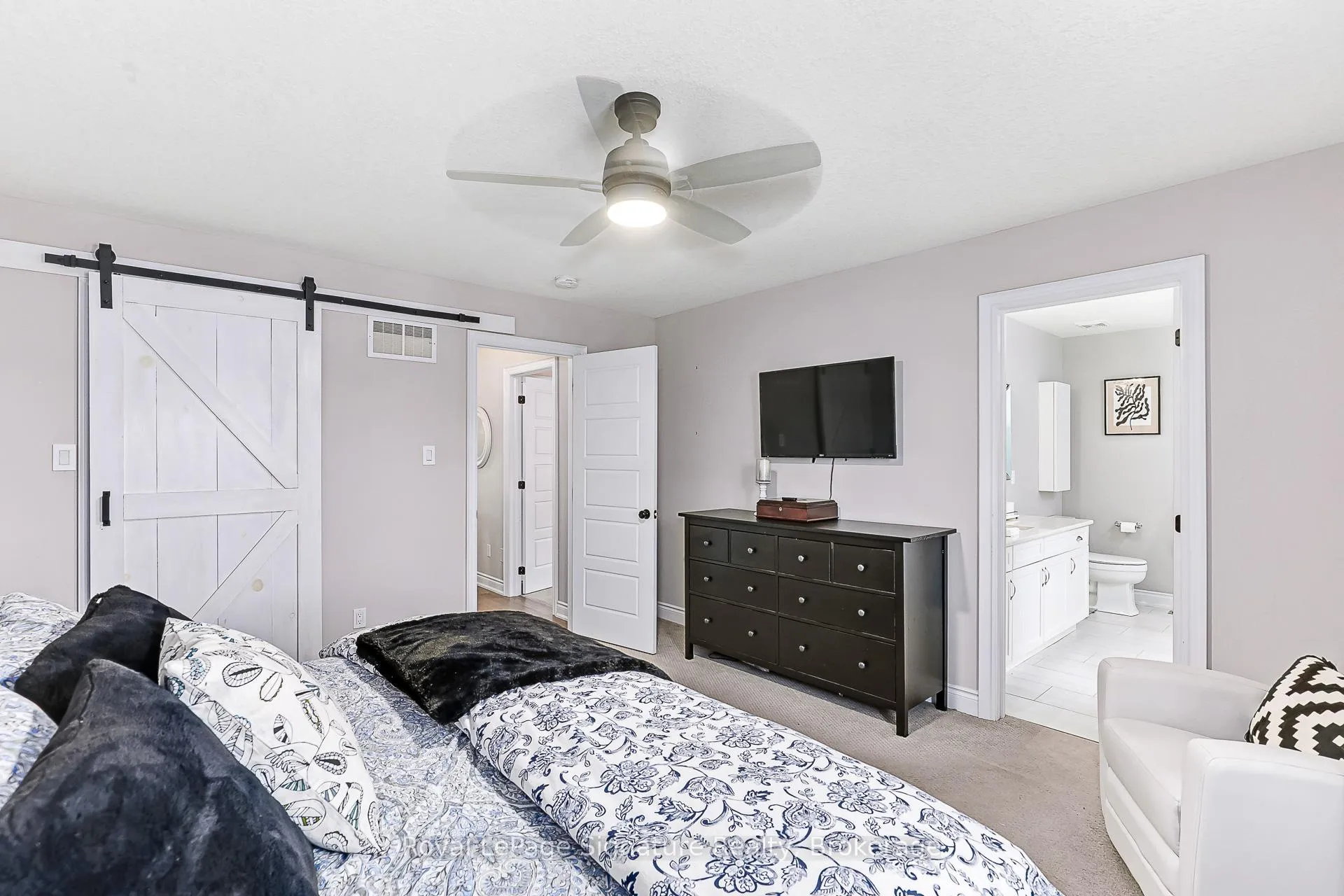 Photo 20 of 38 Garbutt Crescent, Collingwood — HOMEH