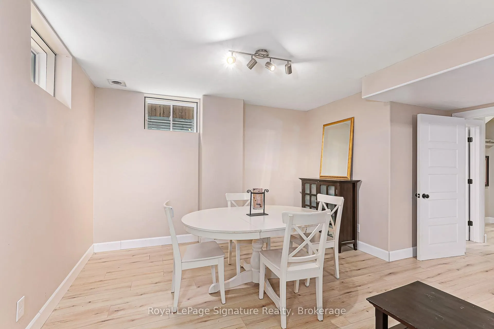 Photo 25 of 38 Garbutt Crescent, Collingwood — HOMEH