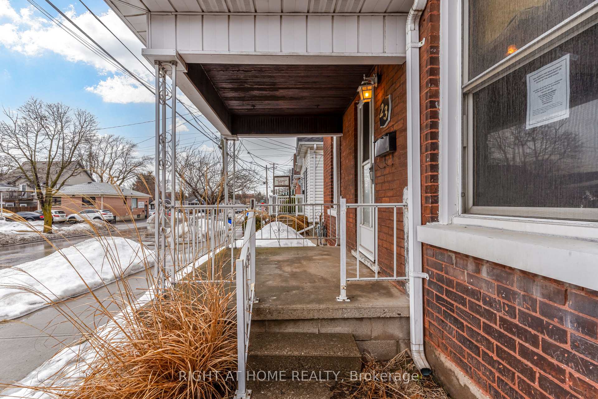 Photo 4 of 23 North Park Street, Brant, Brantford Twp — HOMEH
