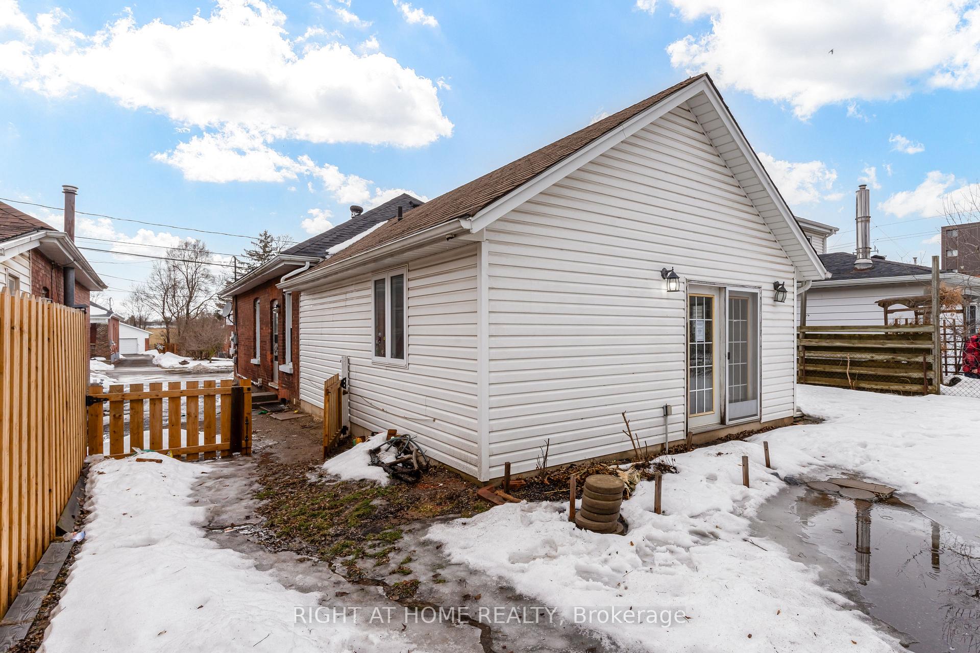 Photo 6 of 23 North Park Street, Brant, Brantford Twp — HOMEH