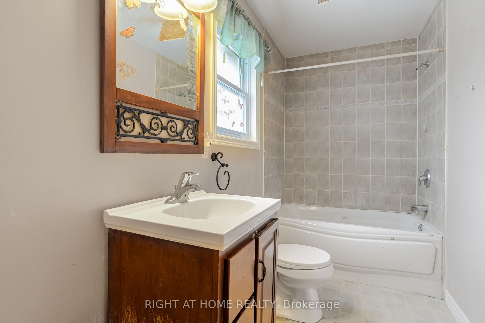 Photo 12 of 23 North Park Street, Brant, Brantford Twp — HOMEH