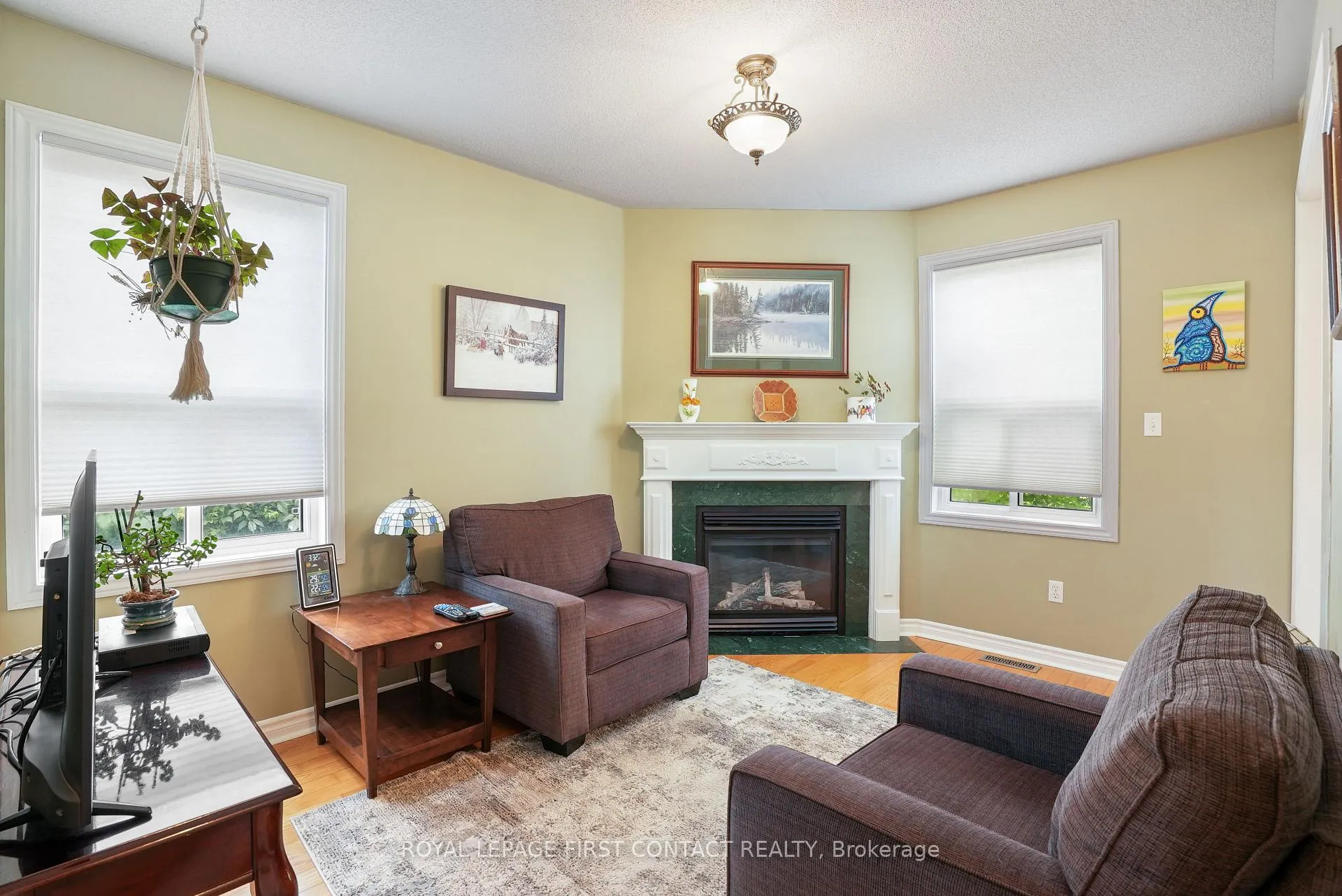 Photo 4 of 14 Meyer Avenue, Barrie, East Bayfield — HOMEH